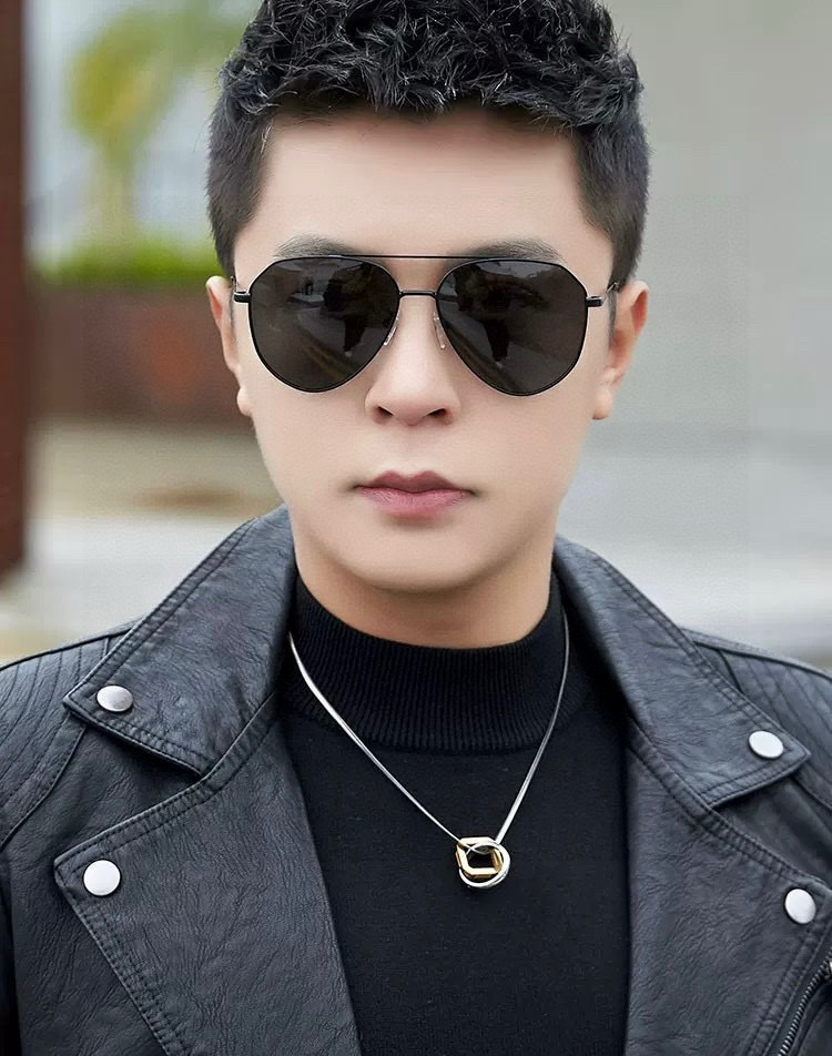 Gucci 。 高品质男女款墨镜 👍 进口宝丽来偏光镜片 。蛤蟆镜 开车钓鱼都可 。百搭显瘦墨镜韩版男士