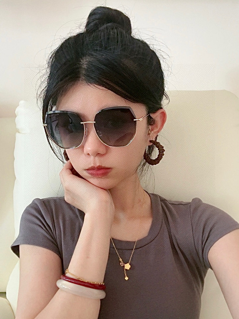 【CHANEL】香奈儿 新款尼龙偏光太眼镜，无框钻石 切边更有质感，大气女人范儿，大脸小脸都好看 ！型号