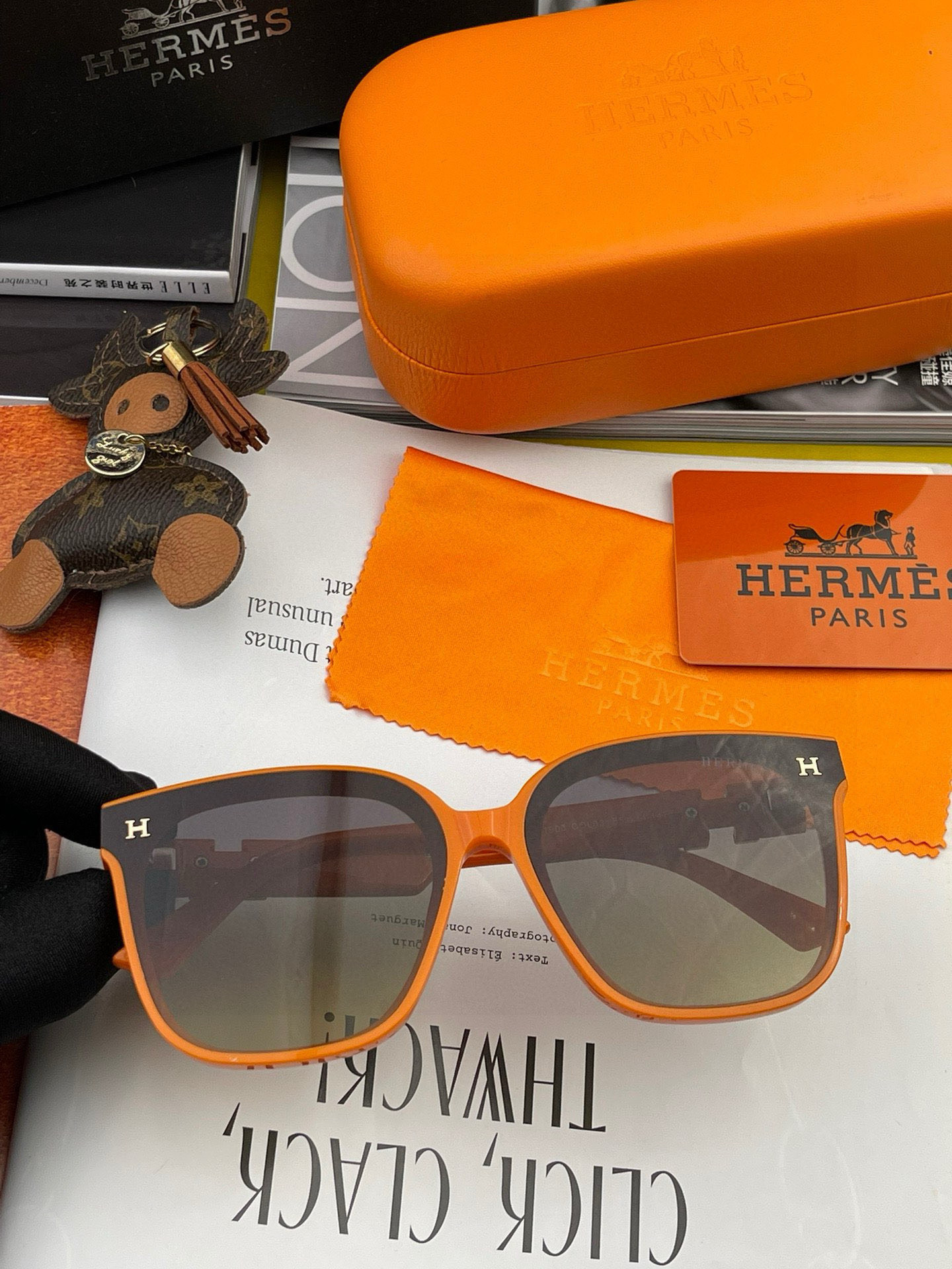 【TR尼龙偏光系列】爱马仕 经典的方框设计，不挑脸型，无论搭配大衣还是连衣裙都非常显气质尼龙偏光镜片预防