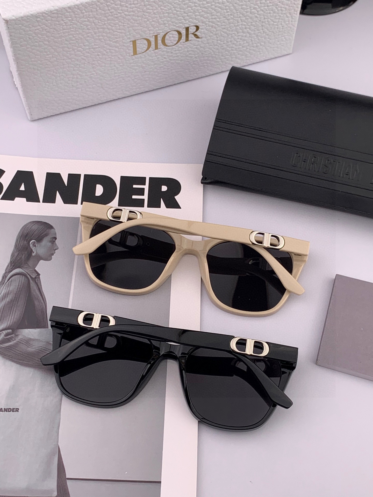 【DIOR】2025新款潮流爆款 时尚方框太阳镜 佩戴舒适 网红潮款墨镜 女士高清加厚偏光太阳镜🕶️ 🎉