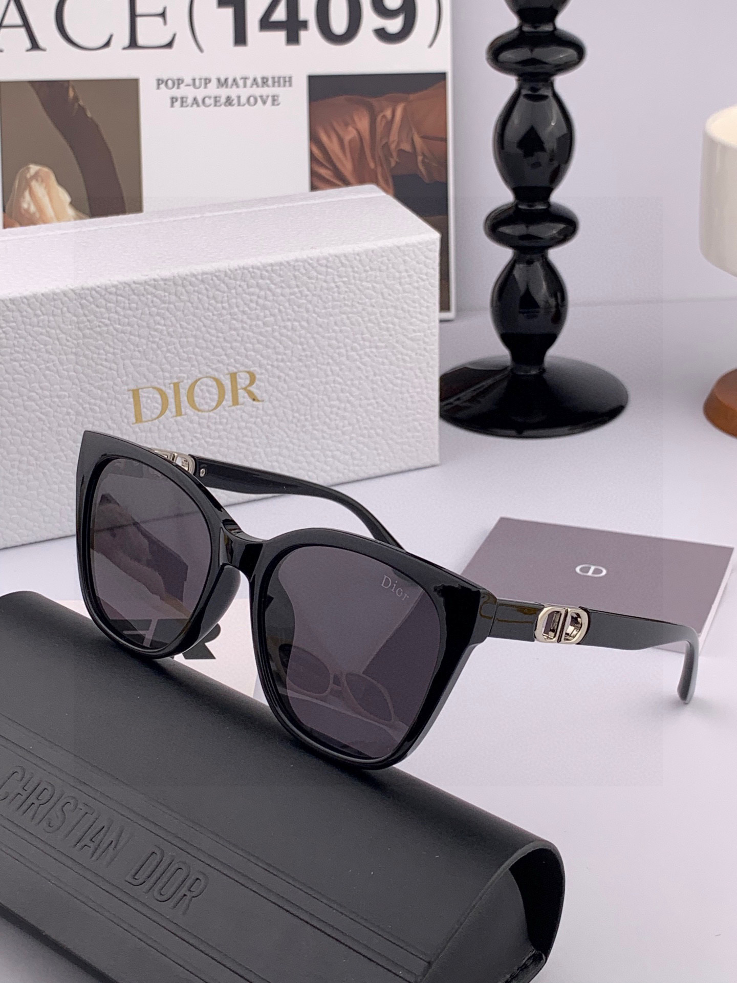 【DIOR】2025新款潮流爆款 时尚方框太阳镜 佩戴舒适 网红潮款墨镜 女士高清加厚偏光太阳镜🕶️ 🎉