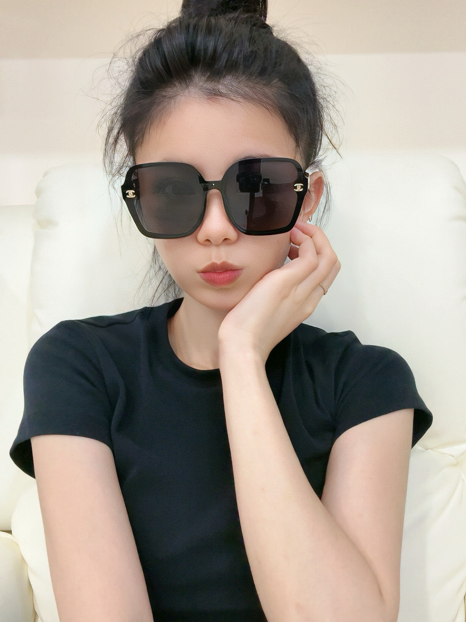 新品CHANEL 香奈儿太阳镜以独特魅力和前卫风格诠释春夏最新眼镜，质感超好佩带舒适 型号：CH7725