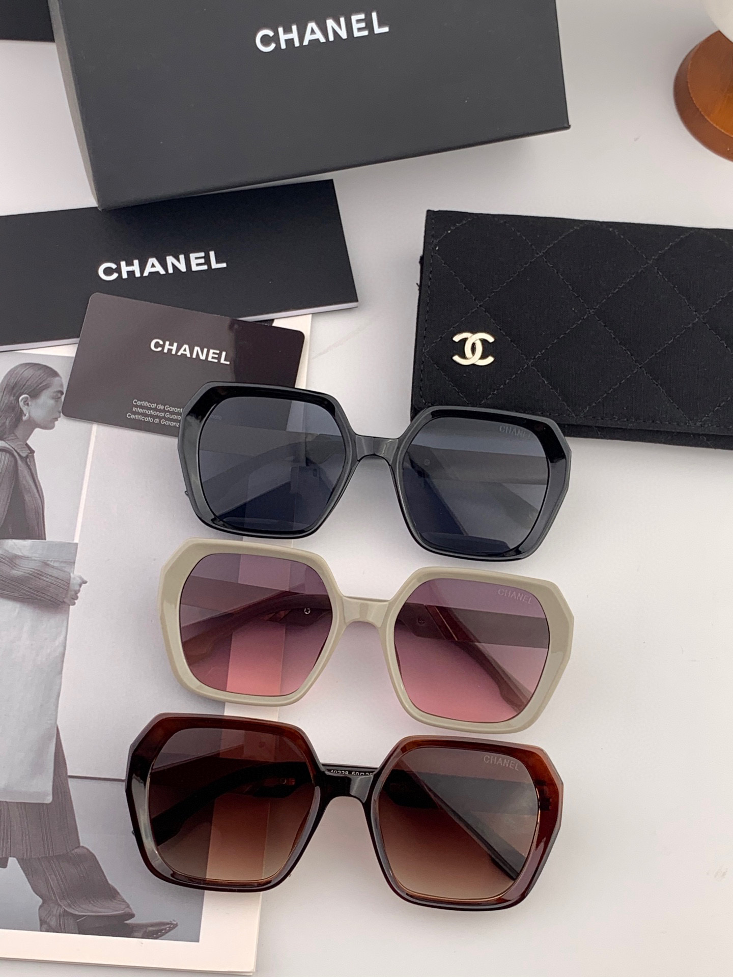 【CHANEL】香奈儿 2025新款潮流爆款 时尚方框太阳镜 佩戴舒适 网红潮款墨镜 女士高清加厚偏光太