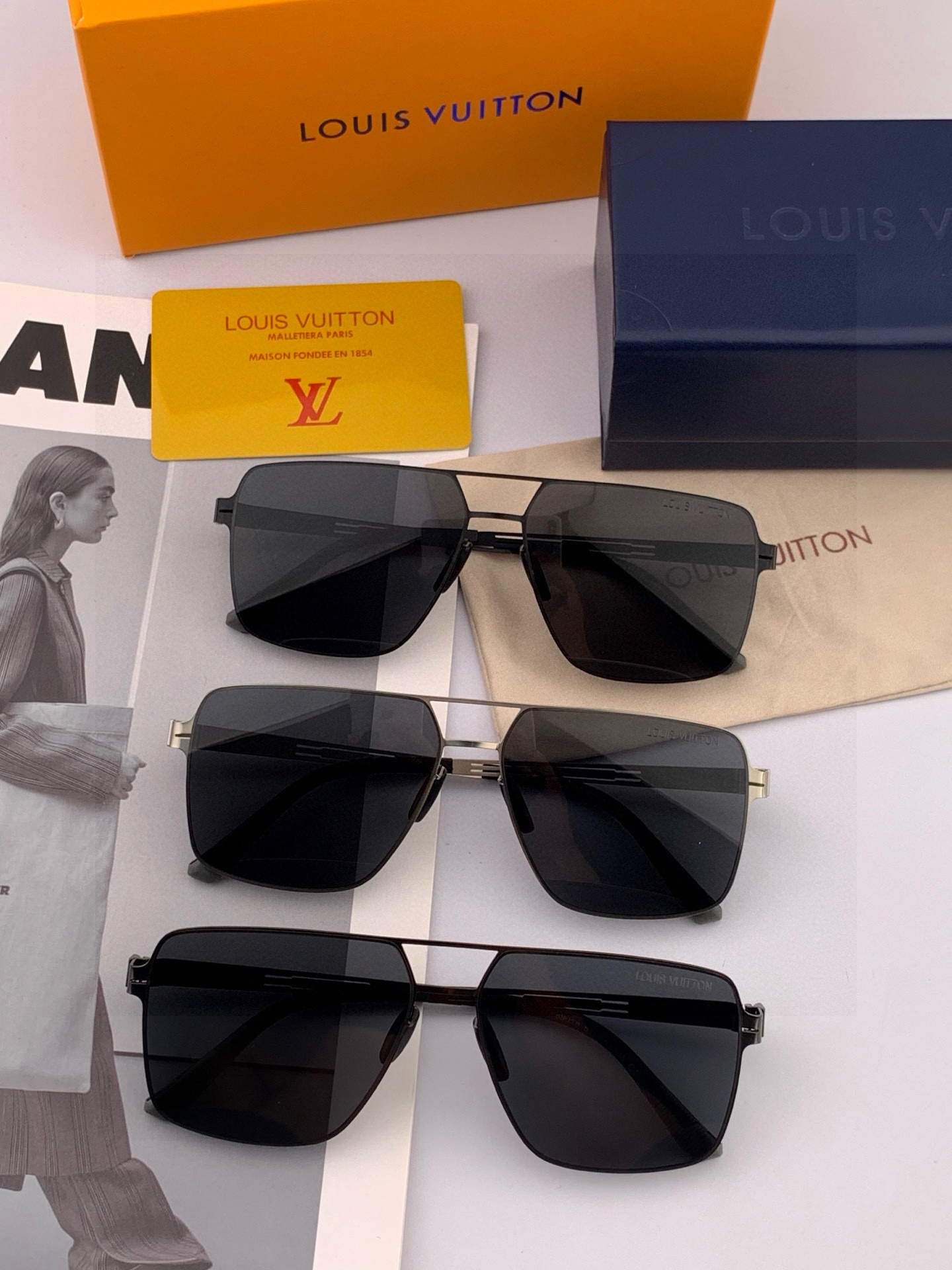 GUCCI 男款炫彩飞行员偏光太阳镜 ❤️材质：高清尼龙加厚卡槽高清偏光镜片 🌹无边框镜架💕颜👍型号：G