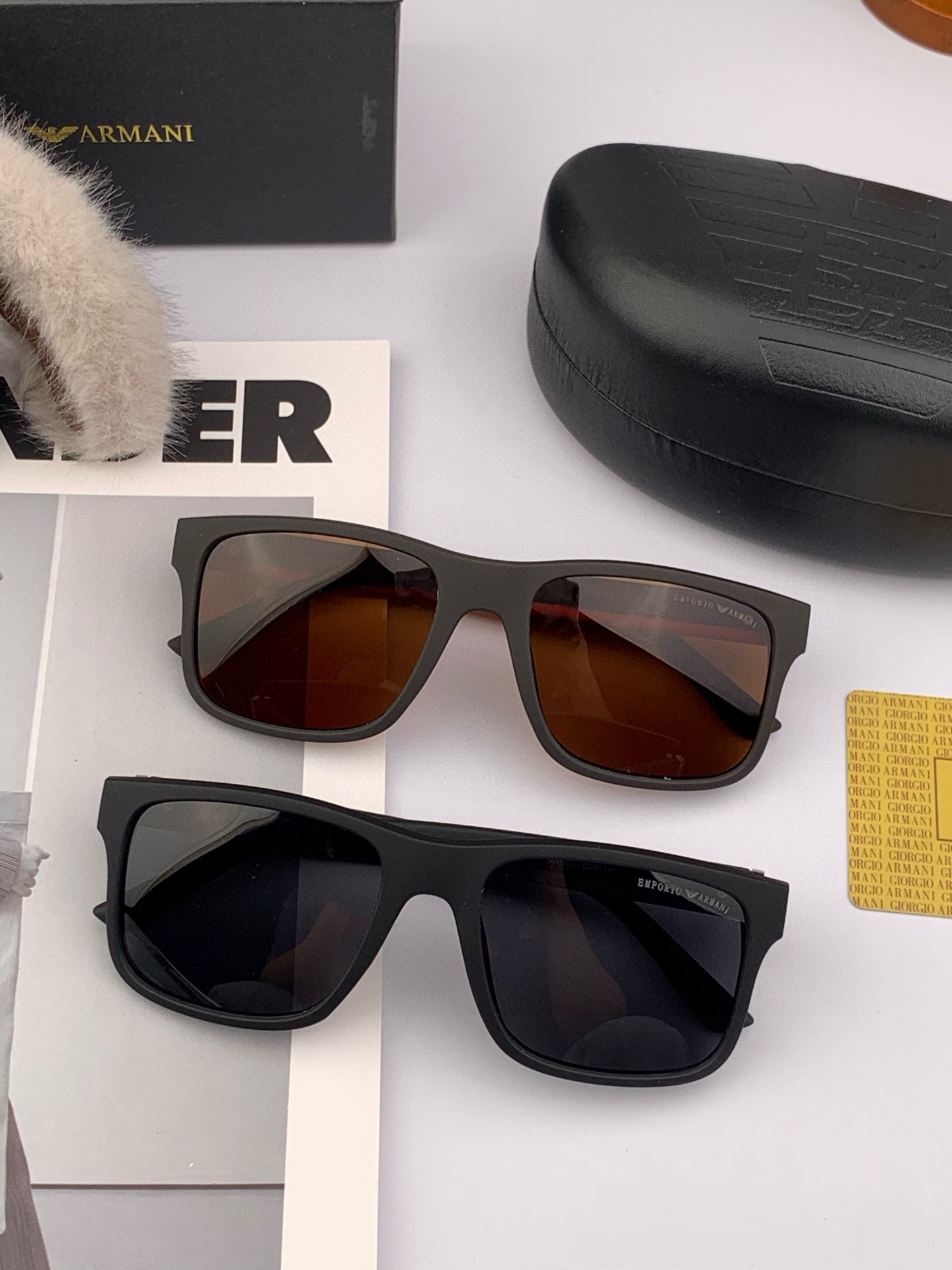 阿玛尼 大框太阳镜墨镜经典的方框设计，不挑脸型，无论搭配大衣还是连衣裙都非常显气质偏光镜片预防紫外线 型