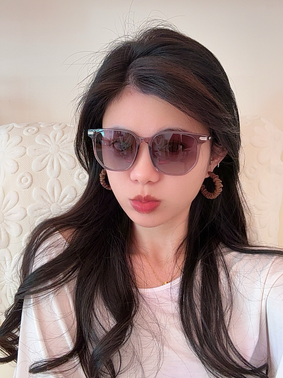 🌷🌷瑟琳新款到货🆕🆕TR材制作而成[酷][酷]高品质 2️⃣色潮品[强][强]大框型太阳镜➕简约logo