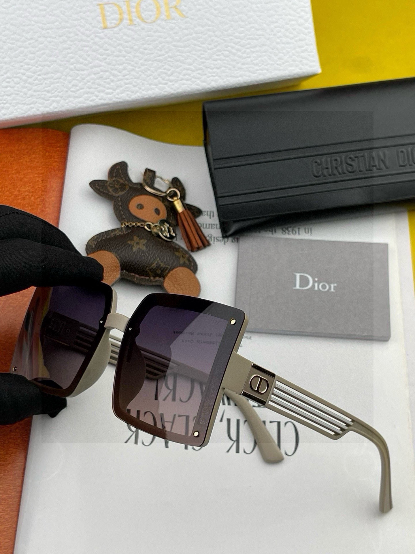 🔺 【DIOR-迪奥】2025开春新款 潮流爆款 时尚方框偏光太阳镜 高品质 佩戴舒适 网红潮款墨镜 型