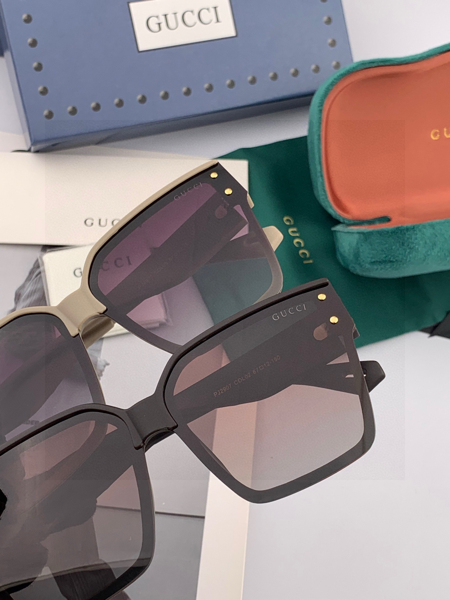 GUCCI 2025开春新款 最新款方框太阳镜 各路网红纷纷带起气场满分‼️ 俏皮甜美.上脸效果更佳.金