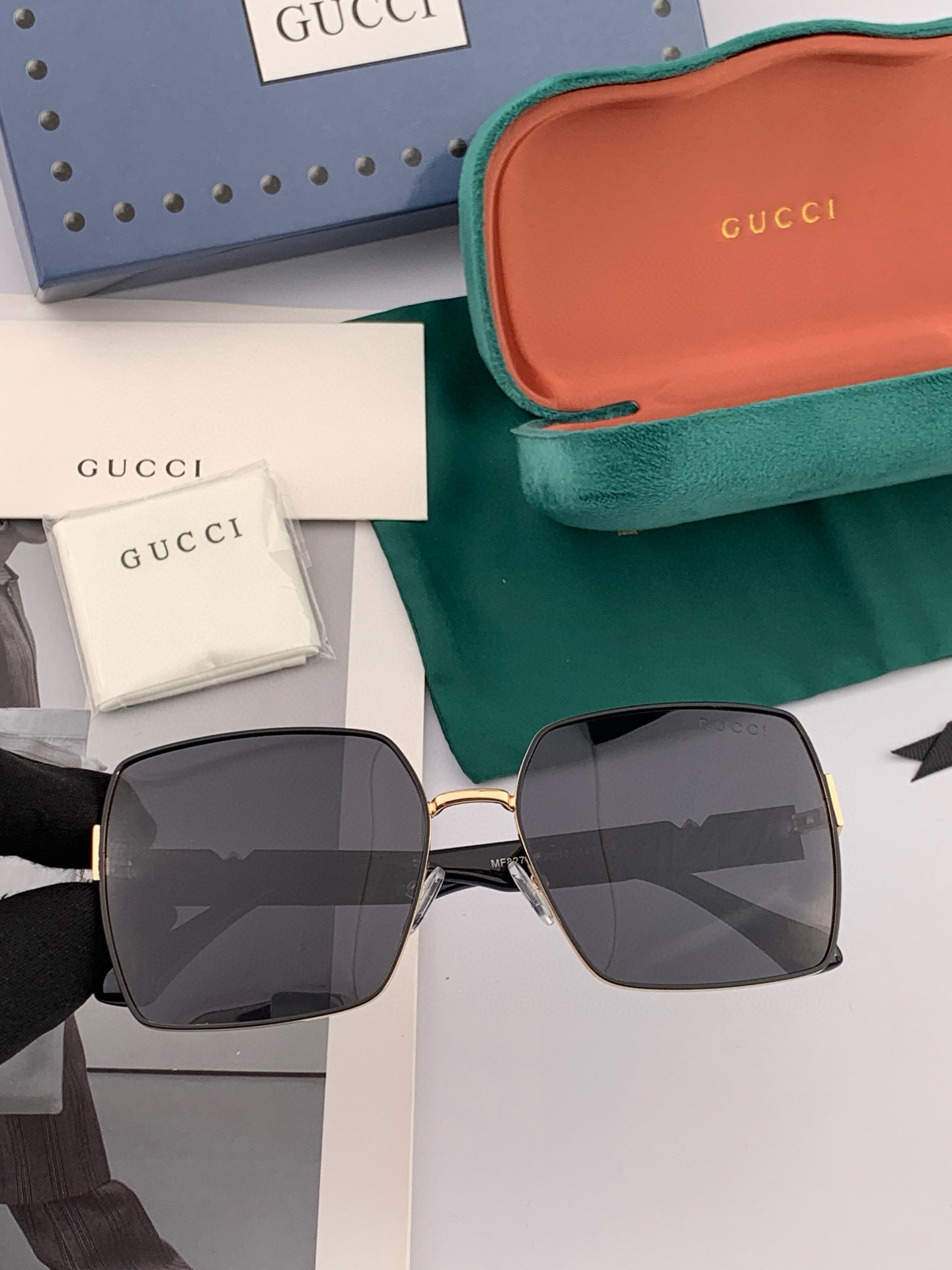 【TR偏光系列】Gucci 经典的大框设计，情侣款不挑脸型，无论搭配大衣还是连衣裙都非常显气质偏光镜片预