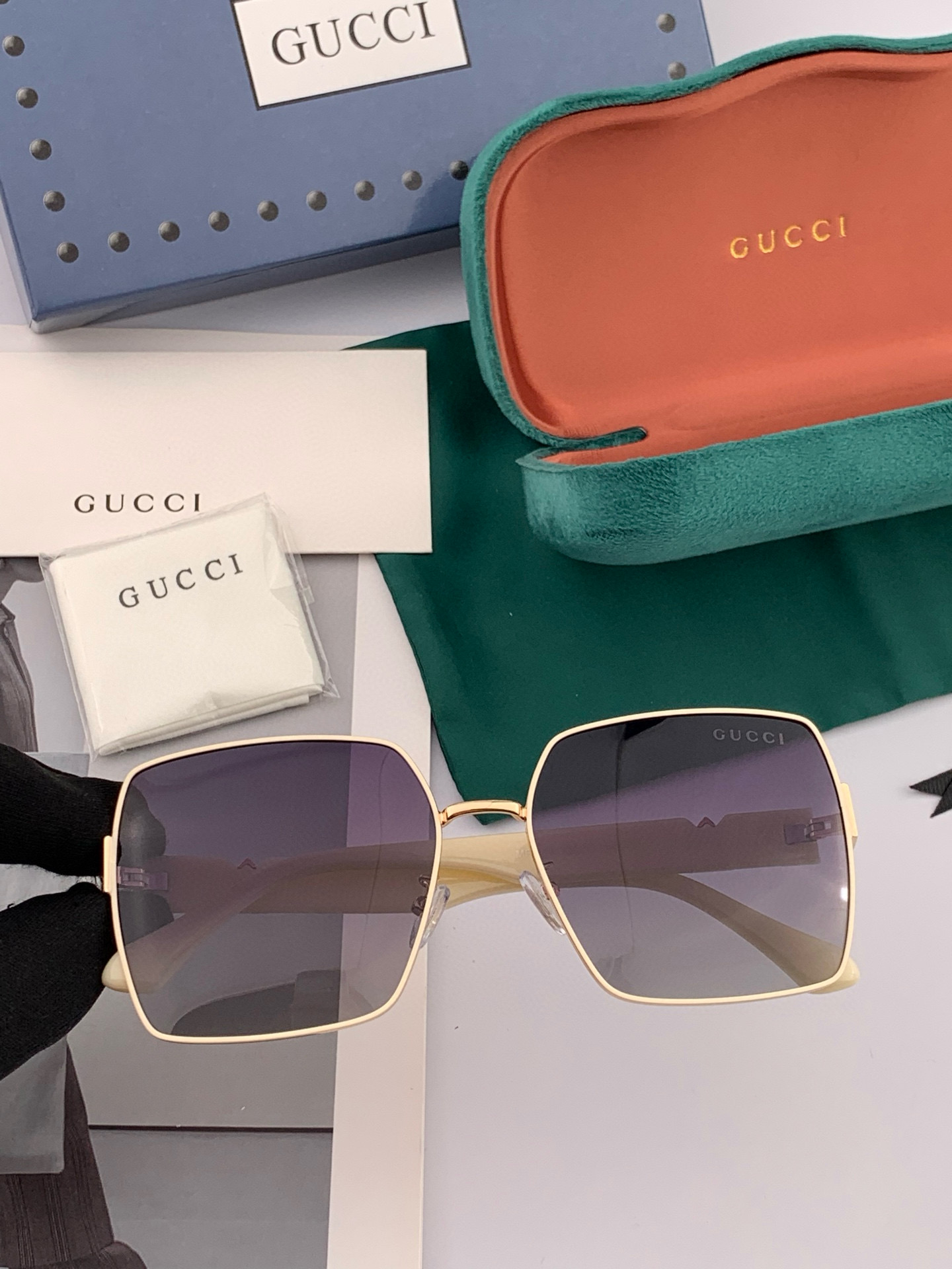 【TR偏光系列】Gucci 经典的大框设计，情侣款不挑脸型，无论搭配大衣还是连衣裙都非常显气质偏光镜片预