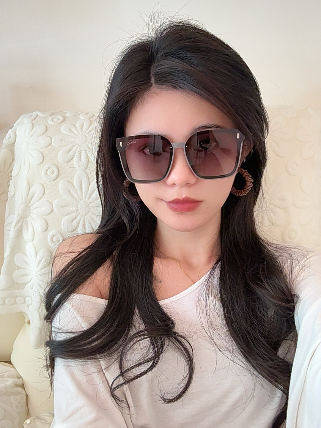 GUCCI 2025开春新款 最新款方框太阳镜 各路网红纷纷带起气场满分‼️ 俏皮甜美.上脸效果更佳.金