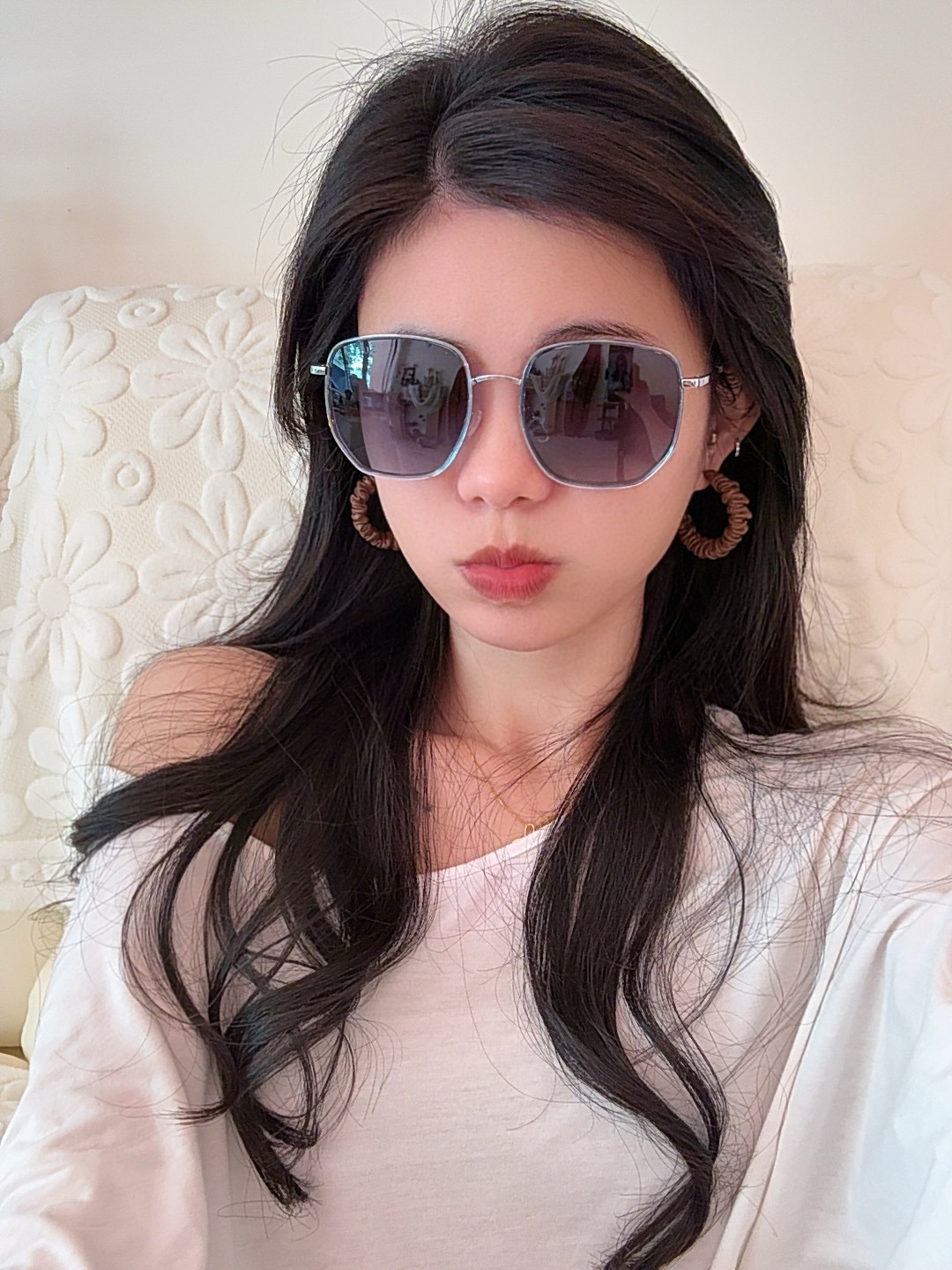 GUCCI 2025开春新款 最新款方框太阳镜 各路网红纷纷带起气场满分‼️ 俏皮甜美.上脸效果更佳.金