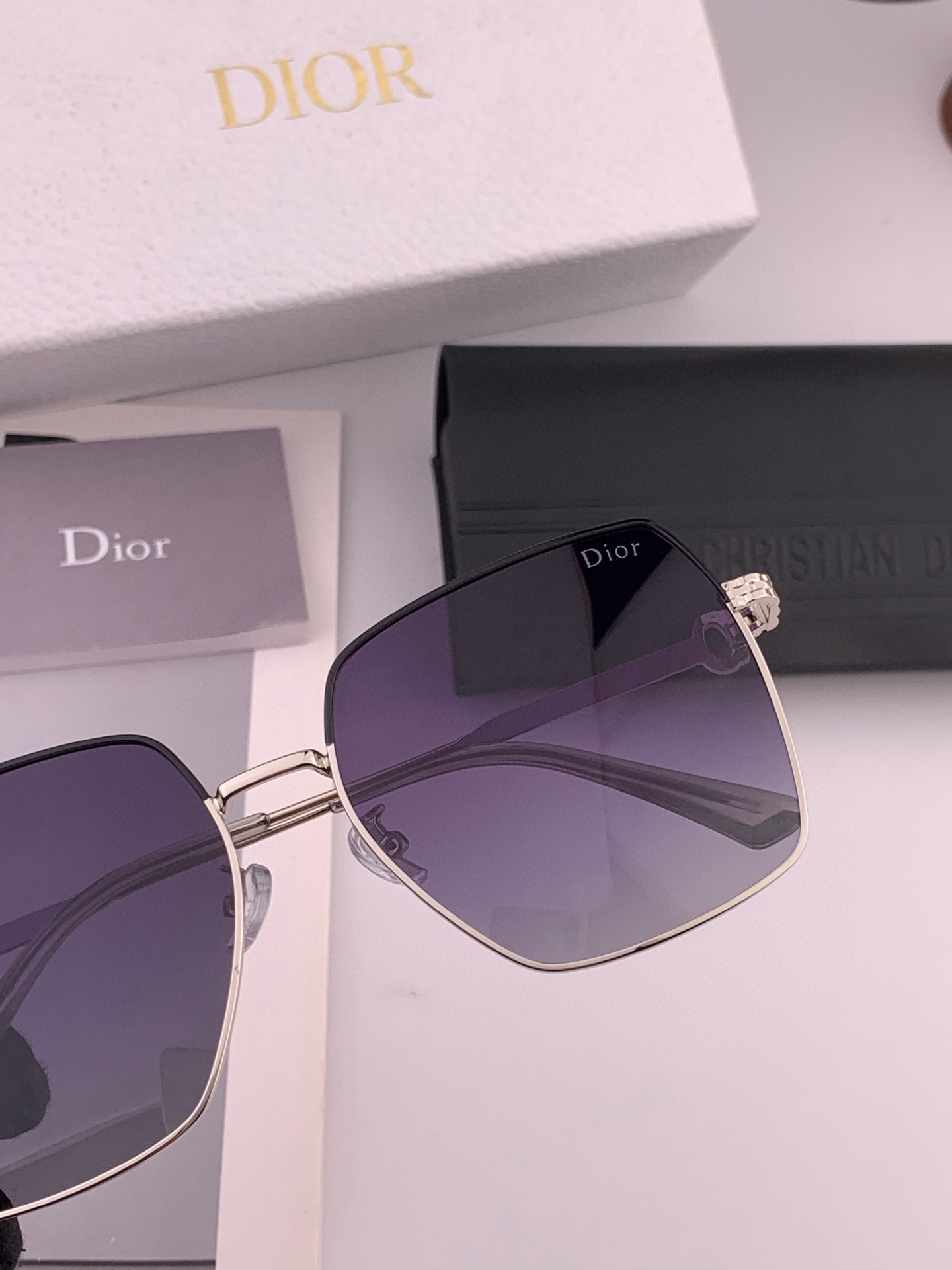 🔺 【DIOR-迪奥】2025开春新款 潮流爆款 时尚方框偏光太阳镜 高品质 佩戴舒适 网红潮款墨镜 型