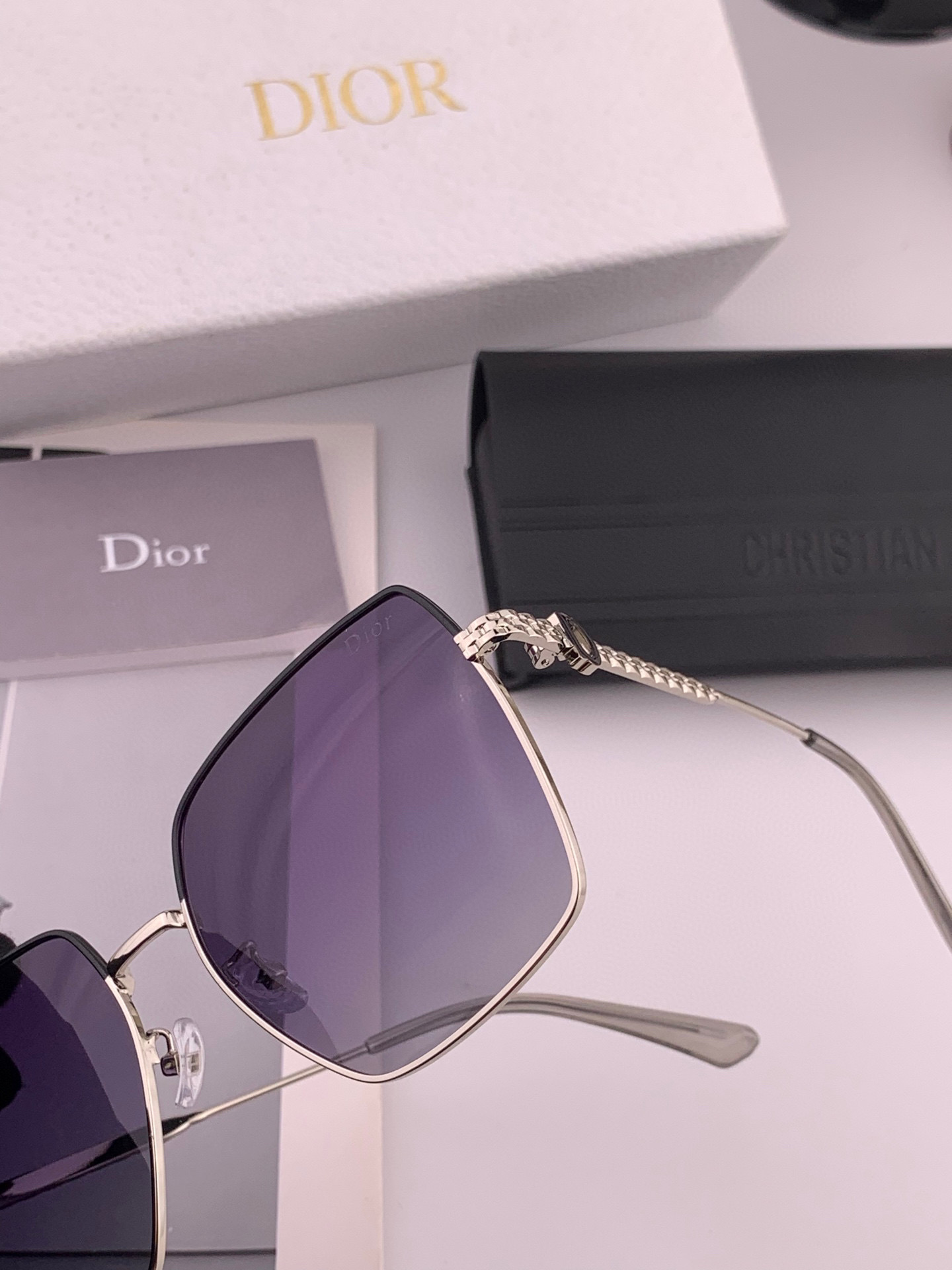 🔺 【DIOR-迪奥】2025开春新款 潮流爆款 时尚方框偏光太阳镜 高品质 佩戴舒适 网红潮款墨镜 型