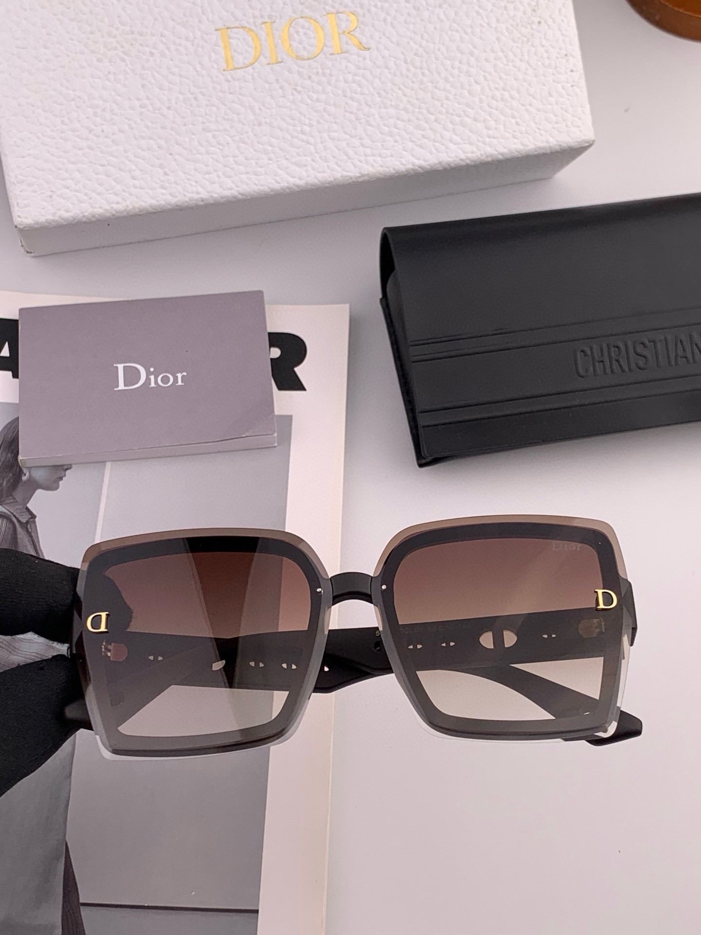 🔺 【DIOR-迪奥】2025开春新款 潮流爆款 时尚方框偏光太阳镜 高品质 佩戴舒适 网红潮款墨镜 女