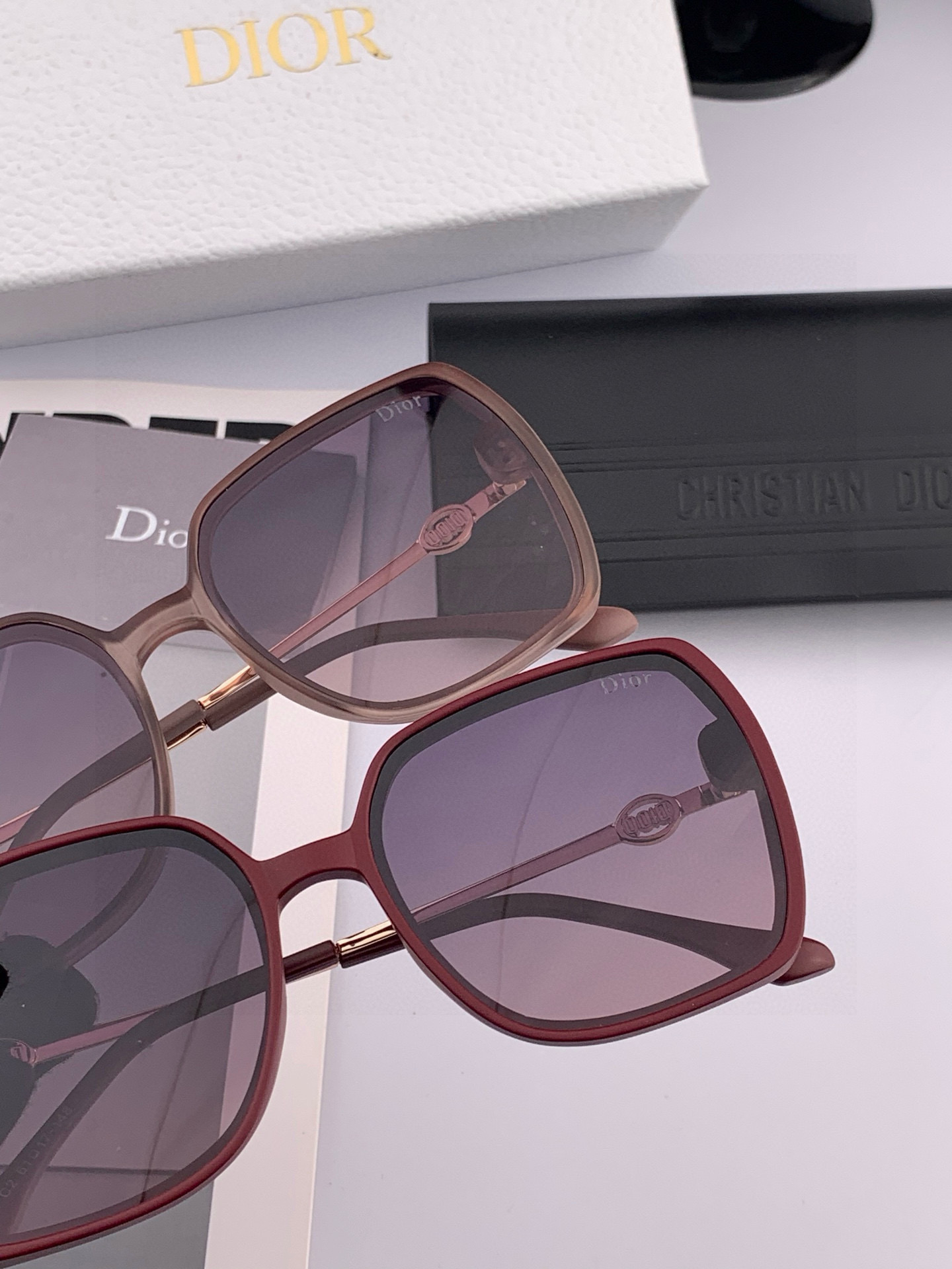 TR版本-偏光【独家大牌太阳镜无滤镜‼实拍上架 Dior官网最新发布新款太阳镜🕶，注意⚠我们是高清镜片，