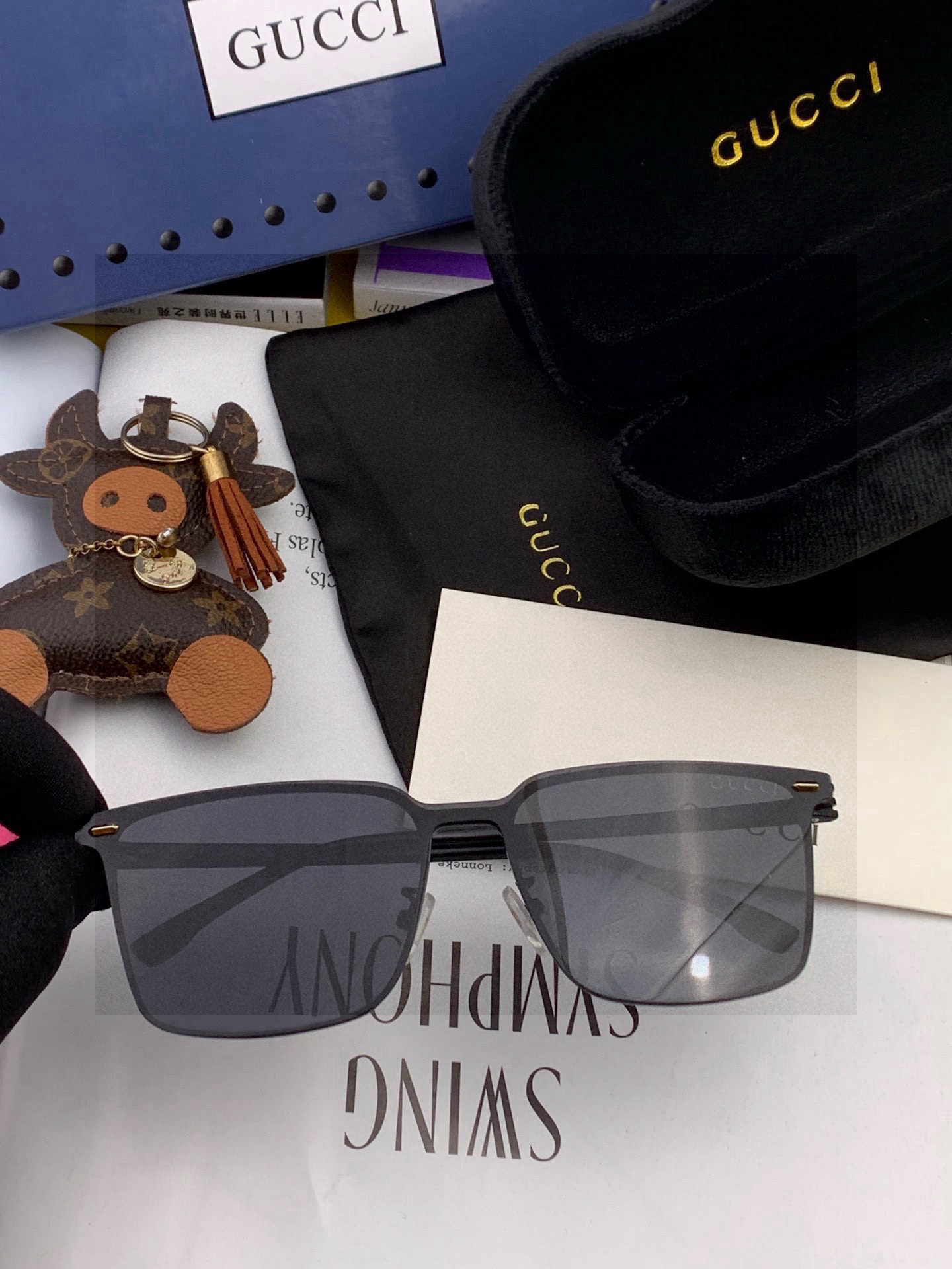 Gucci古奇 新款连体驶驾镜墨镜出行必众备多明星同款 太阳镜 男女太士阳镜飞行 型号：G11363