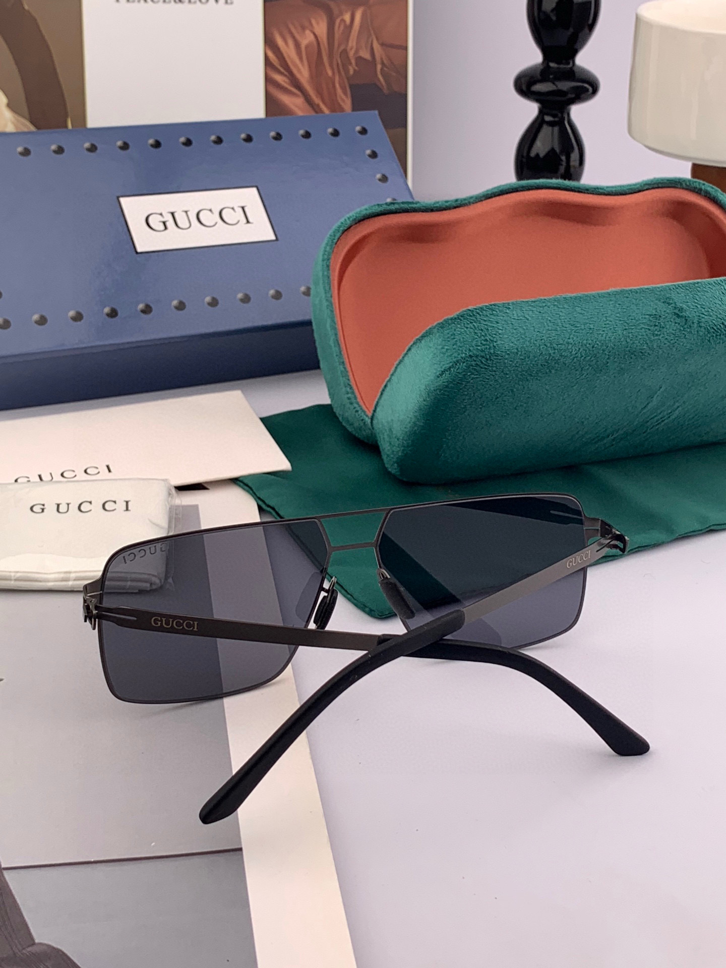 Gucci 2025春夏新款超轻无螺丝压不坏系列情侣款太阳镜高清尼龙镜片🦅完美品质，适合各种脸型，经典太