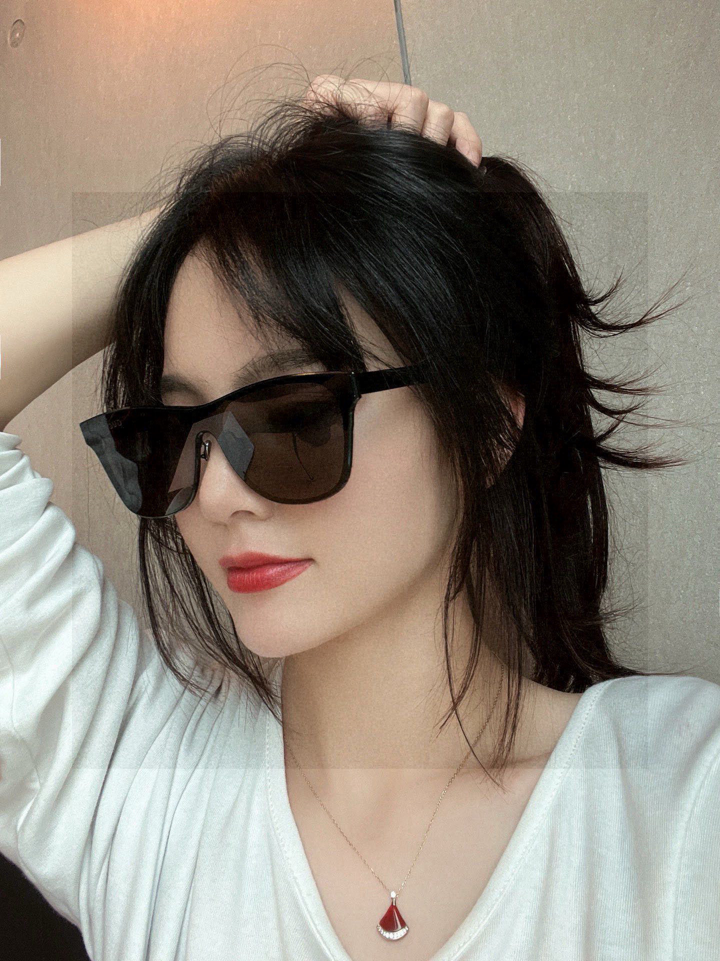 连体镜GUCCI2025开春新款一体镜 大框太阳镜男女同款 😎 爆款大框尼龙太阳镜 超逼格超酷 镜腿品牌