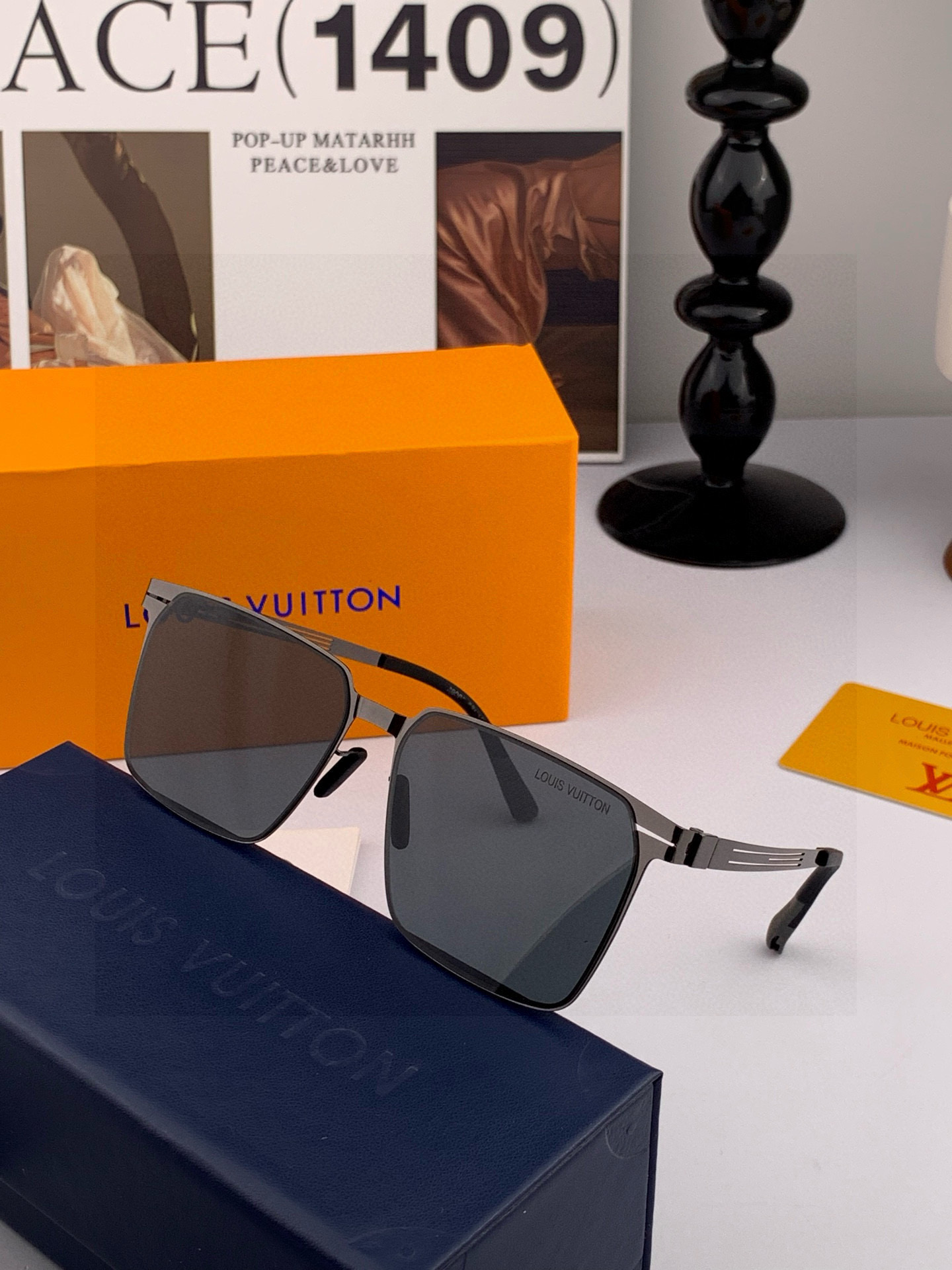 ♦️LV 2025新款男女情侣款太阳镜多边形墨镜iP电镀永不褪色 超轻超有弹性整幅眼镜无螺丝重要的是压不