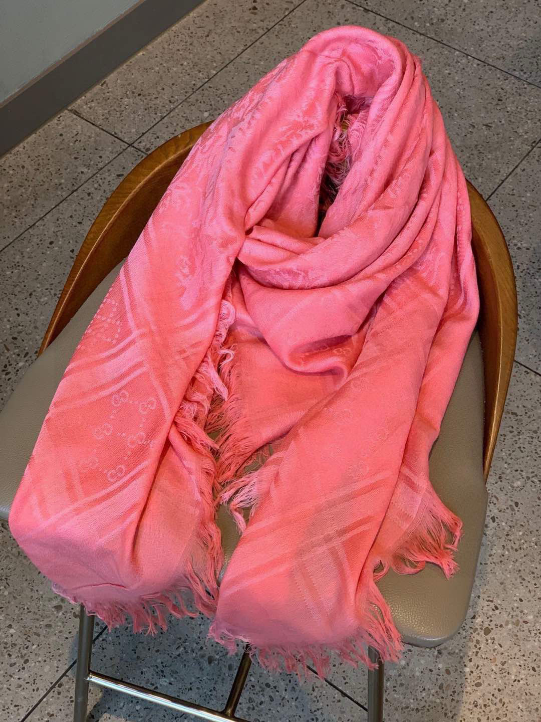 🐂货‼️Gucci重磅极品贸易公司渠道货。超级流弊。超级经典的“哭泣”‼️这种经典款专柜年年脱销。供不应