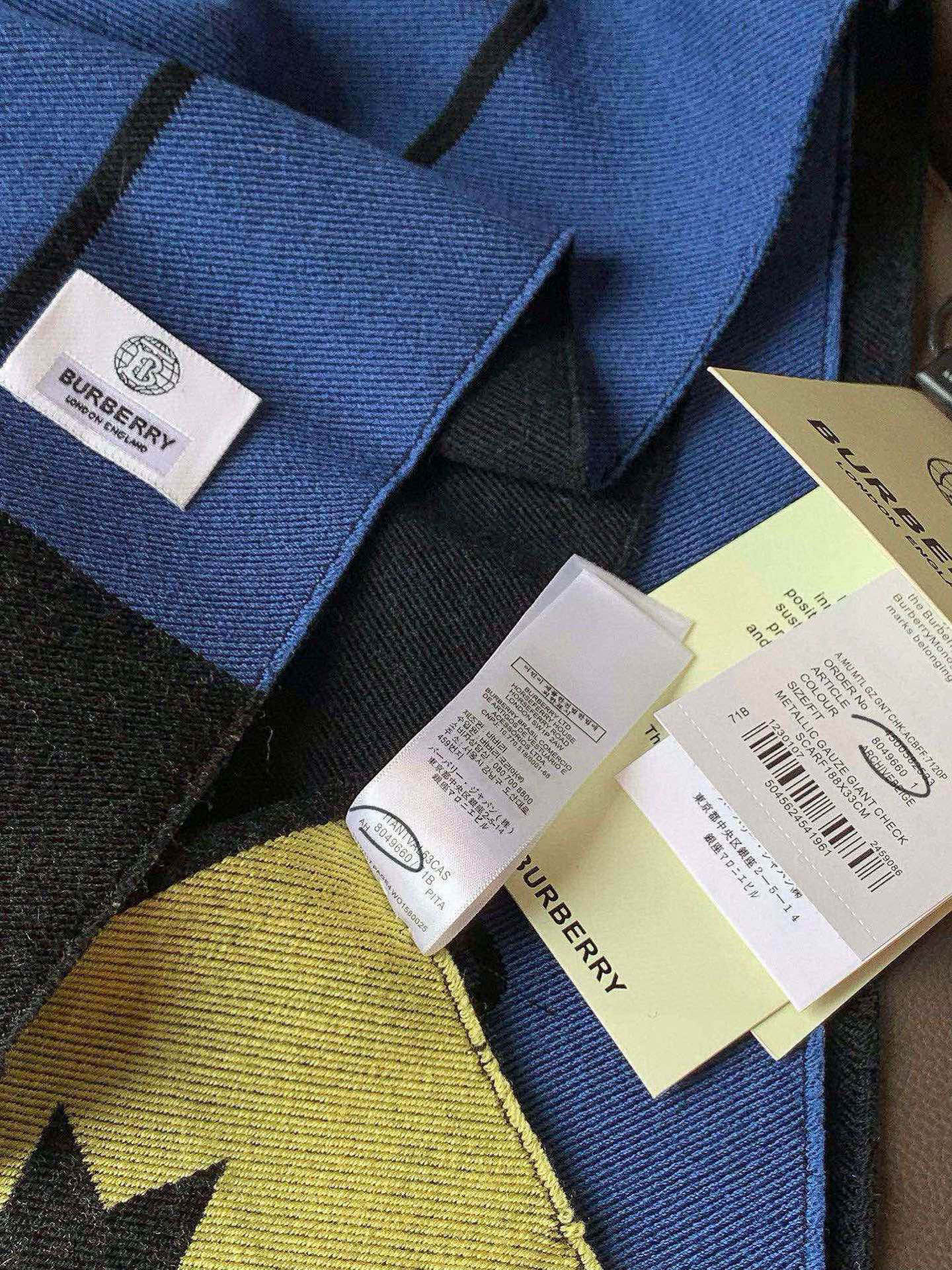 【柜姐实拍】揭秘这款为何能出道既是巅峰！这么好看的风格谁能拒绝！丝毛质地！最经典的斜纹织造工艺！垂坠感特