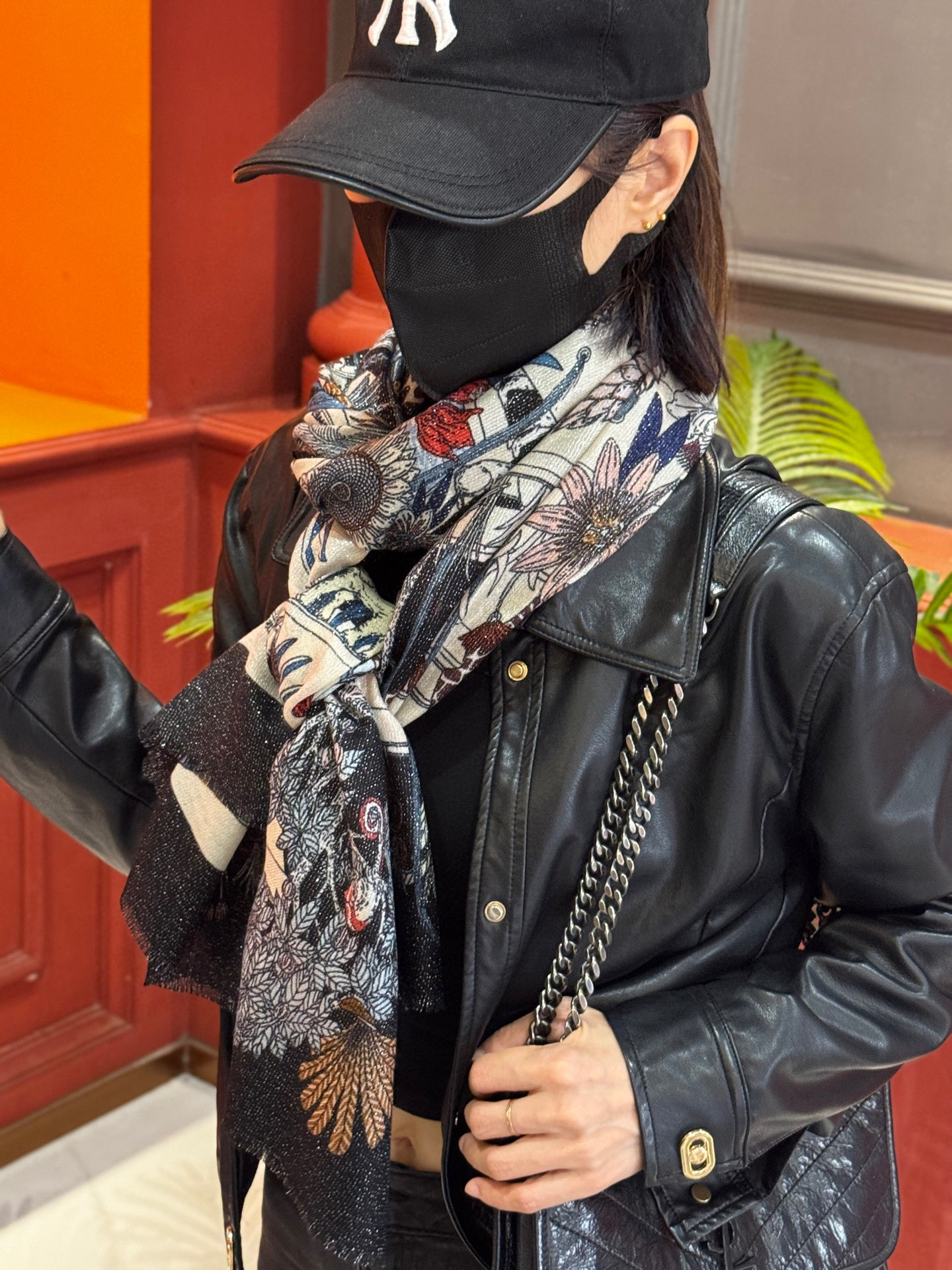 会发光发亮的围巾 羊绒新款🆕👏买了都说好看‼️推荐💕爱马仕双面同色羊绒方巾，【奇珍乐园】顶级工艺超值‼️