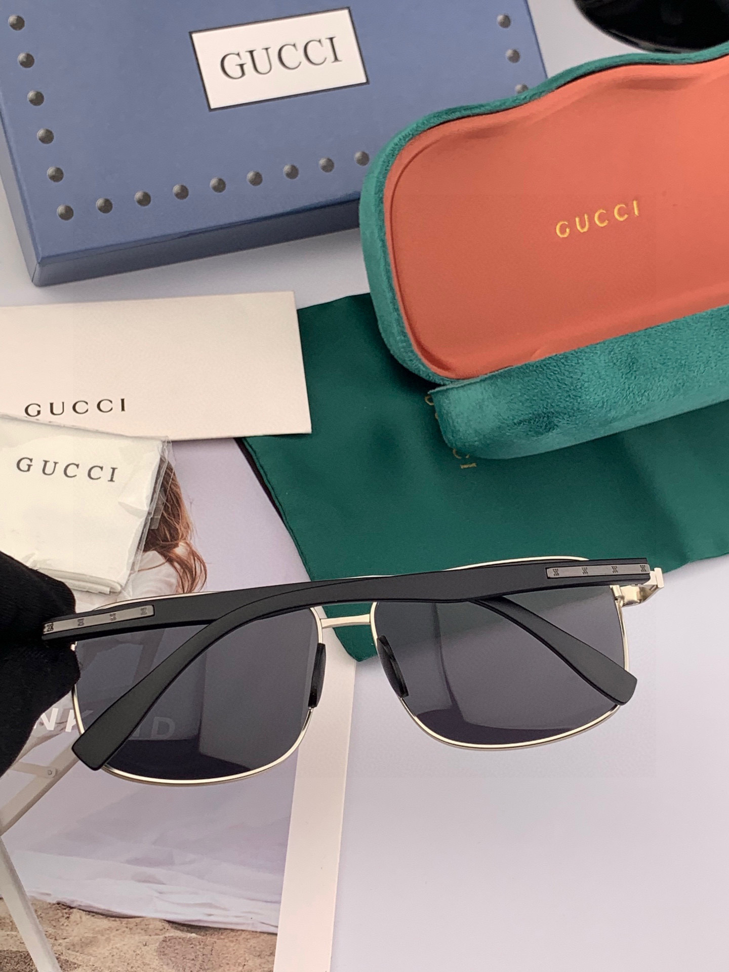 GUCCI。 高品质男女款墨镜 👍 进口宝丽来偏光镜片 。 开车钓鱼都可 。百搭显瘦墨镜韩版男士飞行员大