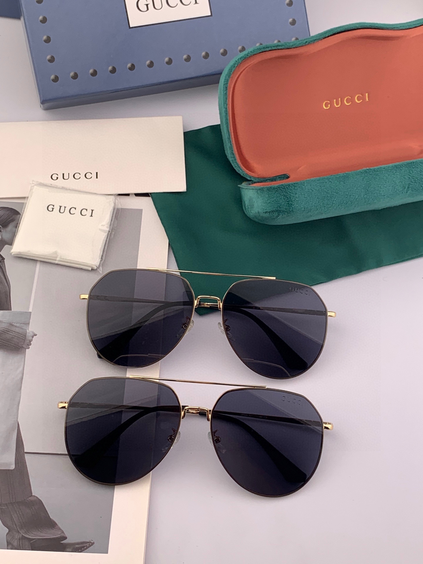 GUCCI 男款炫彩飞行员偏光太阳镜 ❤️材质：高清尼龙加厚卡槽高清偏光镜片 🌹无边框镜架💕颜👍型号：G