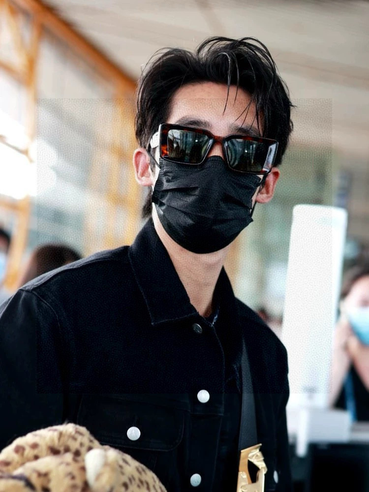 连体镜GUCCI2025开春新款一体镜 大框太阳镜男女同款 😎 爆款大框尼龙太阳镜 超逼格超酷 镜腿品牌