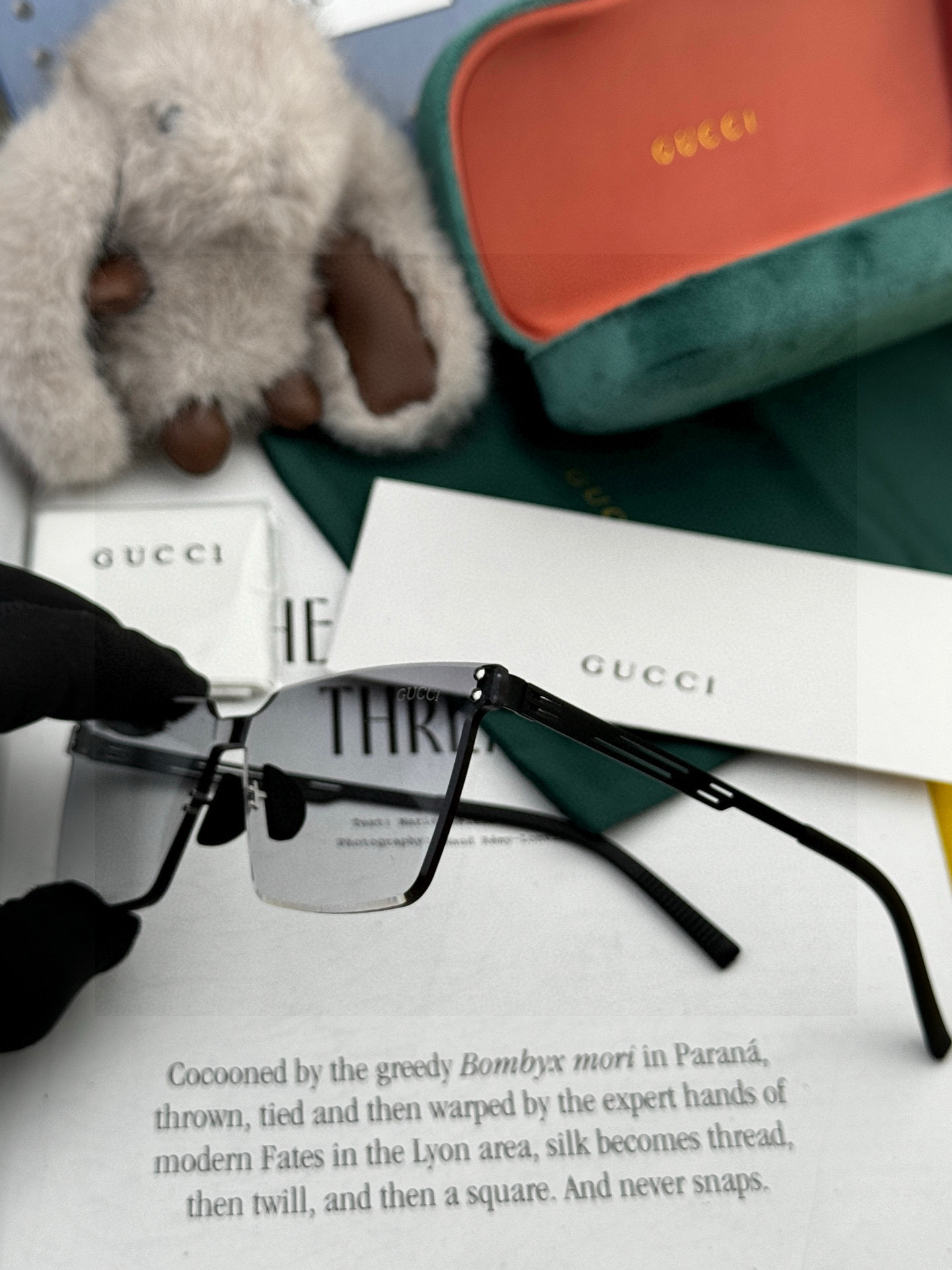 GUCCI 男款炫彩飞行员偏光太阳镜 ❤️材质：高清尼龙加厚卡槽高清偏光镜片 🌹无边框镜架💕颜👍型号：G