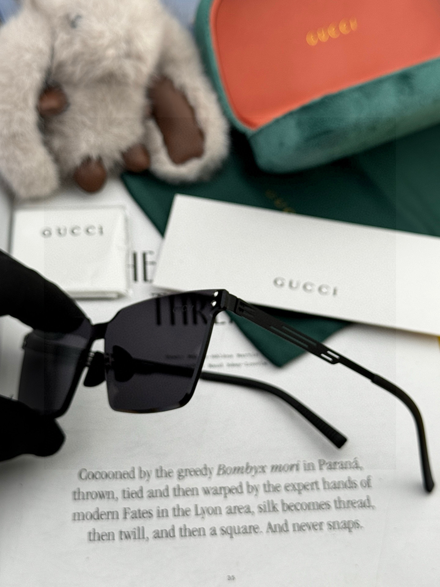 GUCCI 男款炫彩飞行员偏光太阳镜 ❤️材质：高清尼龙加厚卡槽高清偏光镜片 🌹无边框镜架💕颜👍型号：G