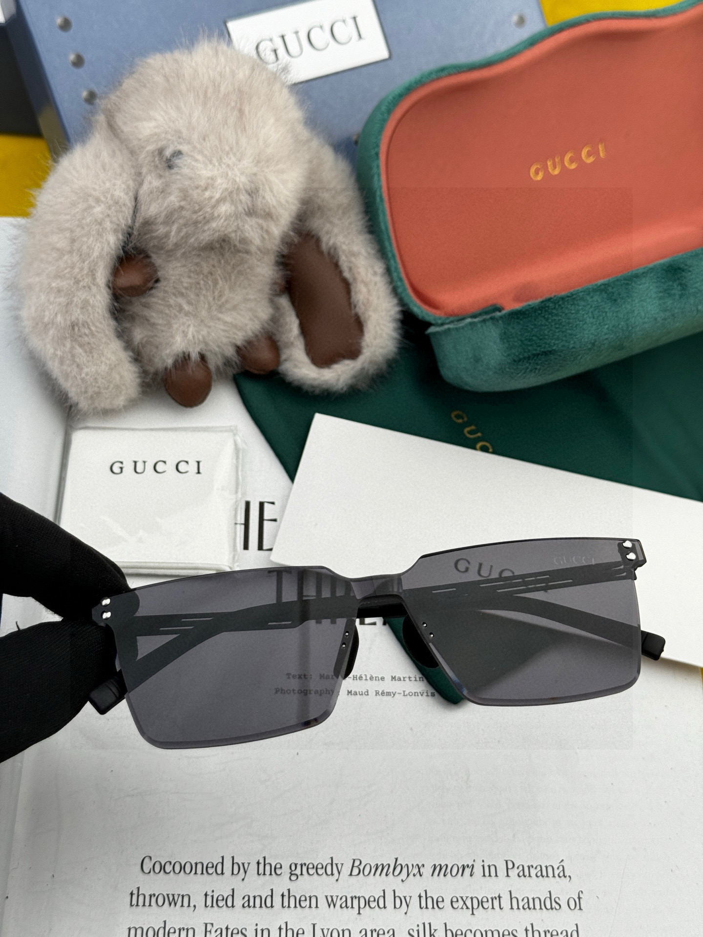 GUCCI 男款炫彩飞行员偏光太阳镜 ❤️材质：高清尼龙加厚卡槽高清偏光镜片 🌹无边框镜架💕颜👍型号：G