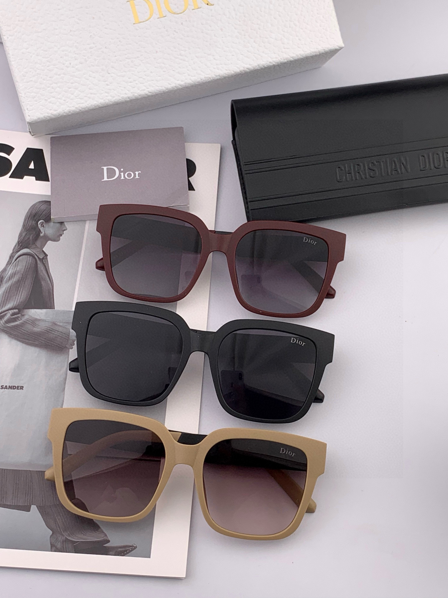 🔺 【DIOR-迪奥】2025开春新款 潮流爆款 时尚方框太阳镜 高品质 佩戴舒适 网红潮款墨镜 型号：