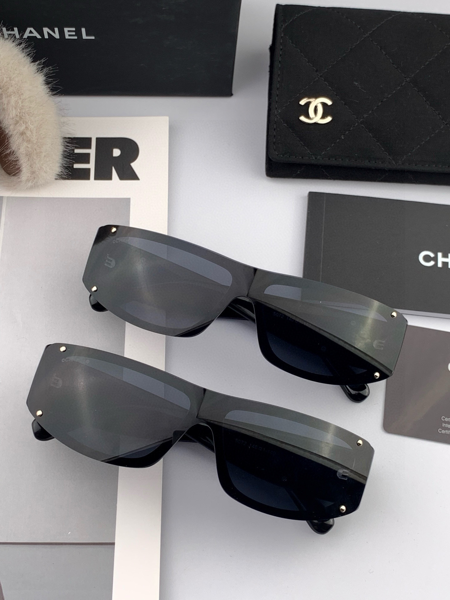 新品CHANEL 香奈儿太阳镜以独特魅力和前卫风格诠释春夏最新眼镜，质感超好佩带舒适 型号：CH2507
