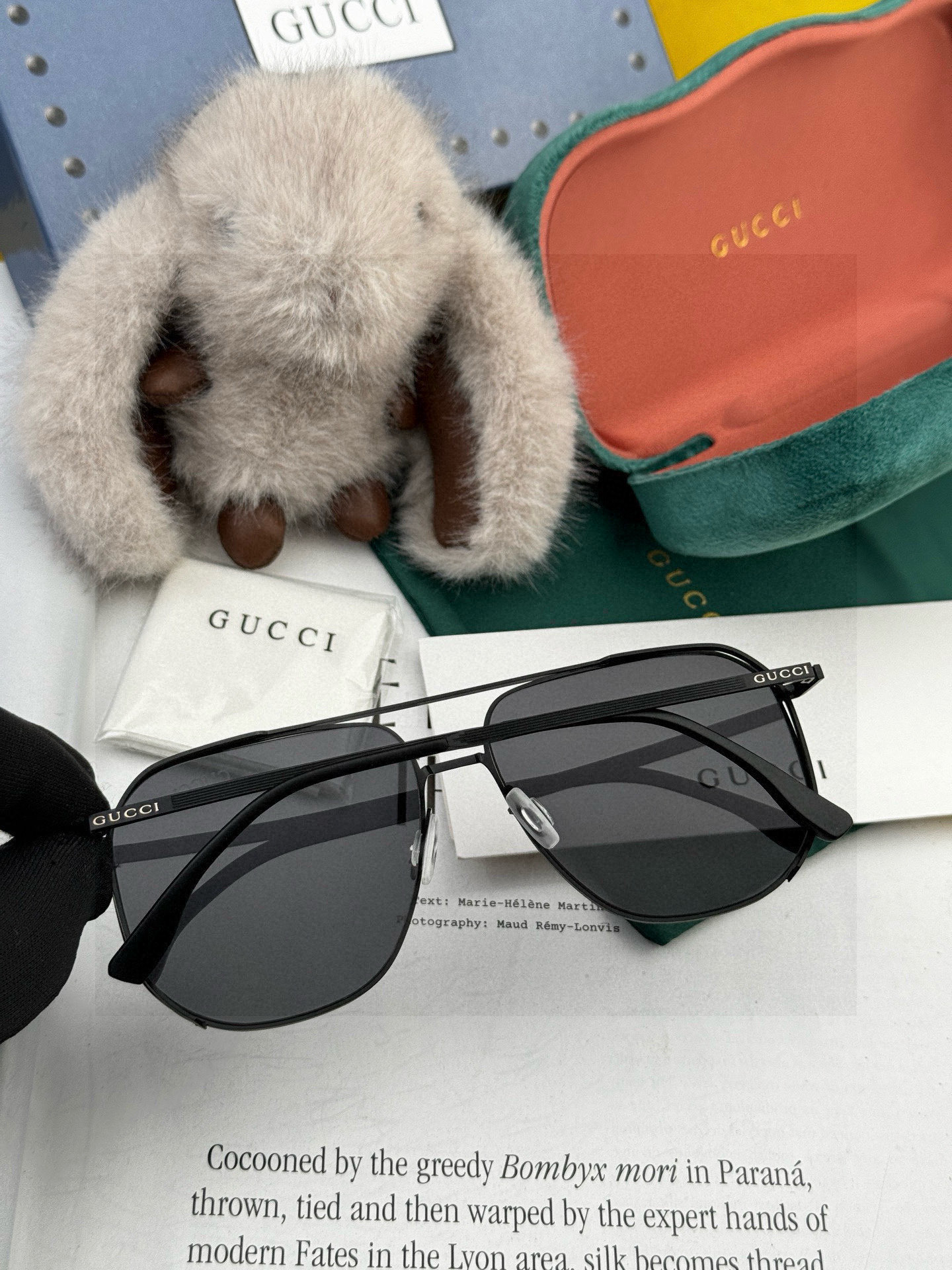 GUCCI 男款炫彩飞行员偏光太阳镜 ❤️材质：高清尼龙加厚卡槽高清偏光镜片 🌹无边框镜架💕颜👍型号：G