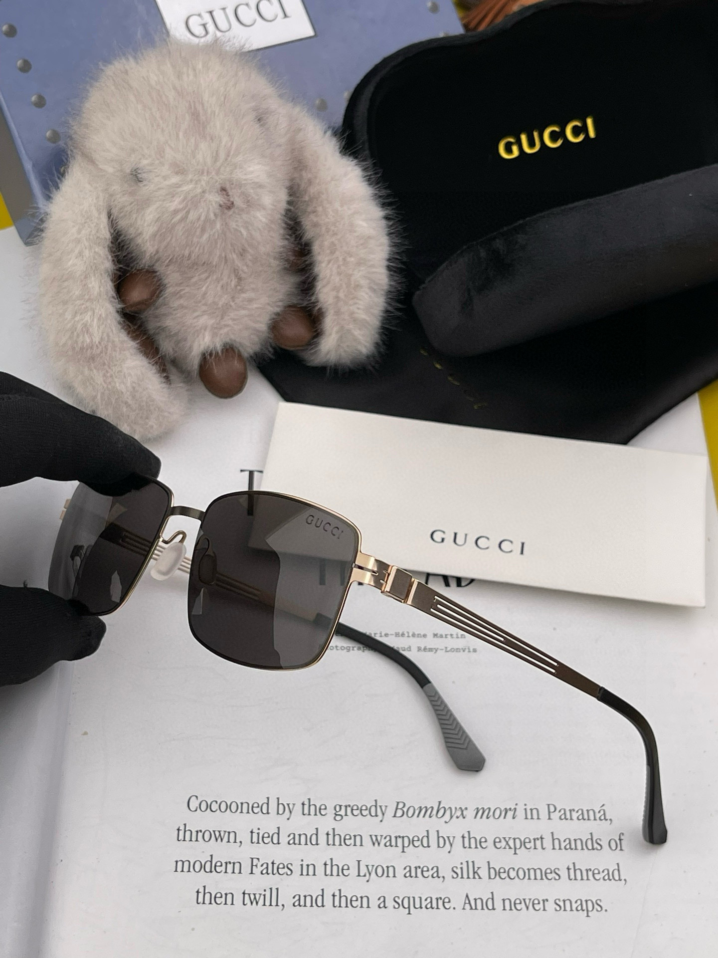 GUCCI 男款炫彩飞行员偏光太阳镜 ❤️材质：高清尼龙加厚卡槽高清偏光镜片 🌹无边框镜架💕颜👍型号：G