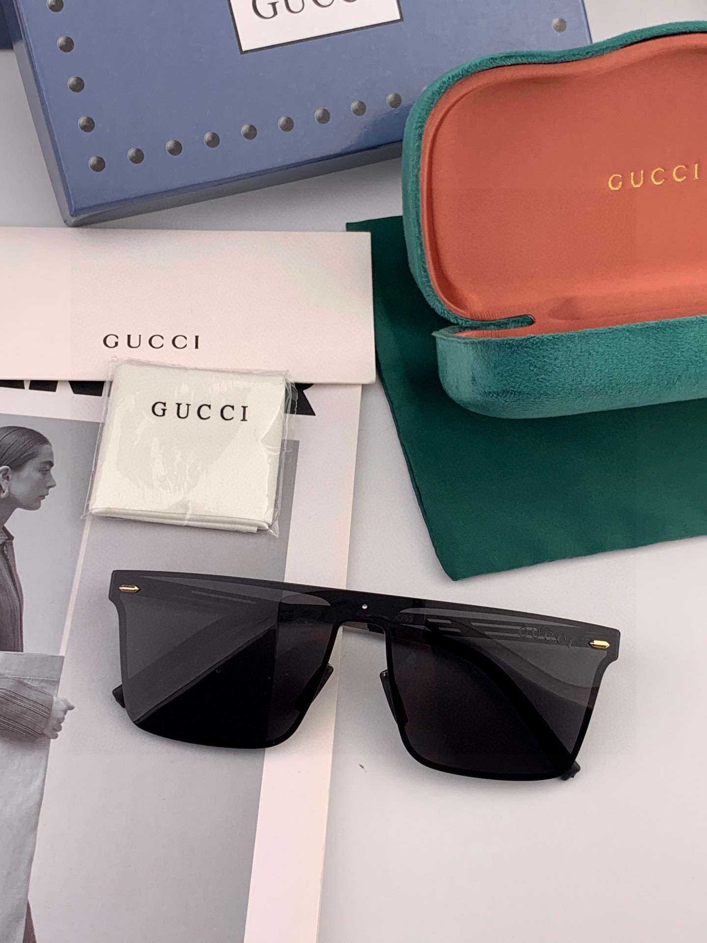 ♦️ GUCCI 2025新款男女情侣款太阳镜多边形墨镜iP电镀永不褪色 超轻超有弹性整幅眼镜无螺丝重要