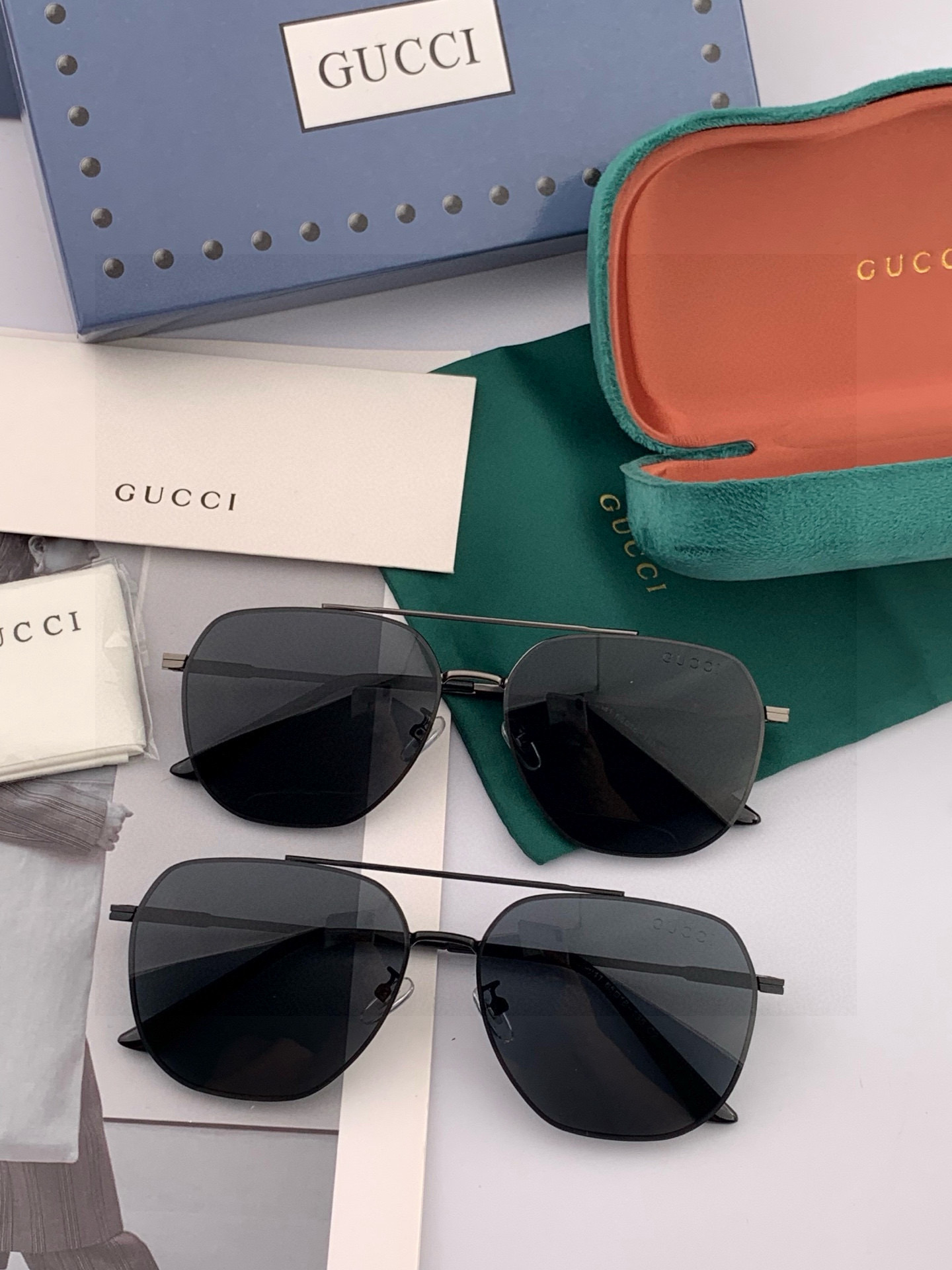 Gucci 男款炫彩飞行员偏光太阳镜 ❤️材质：高清尼龙加厚卡槽高清偏光镜片 🌹无边框镜架💕颜👍型号：G