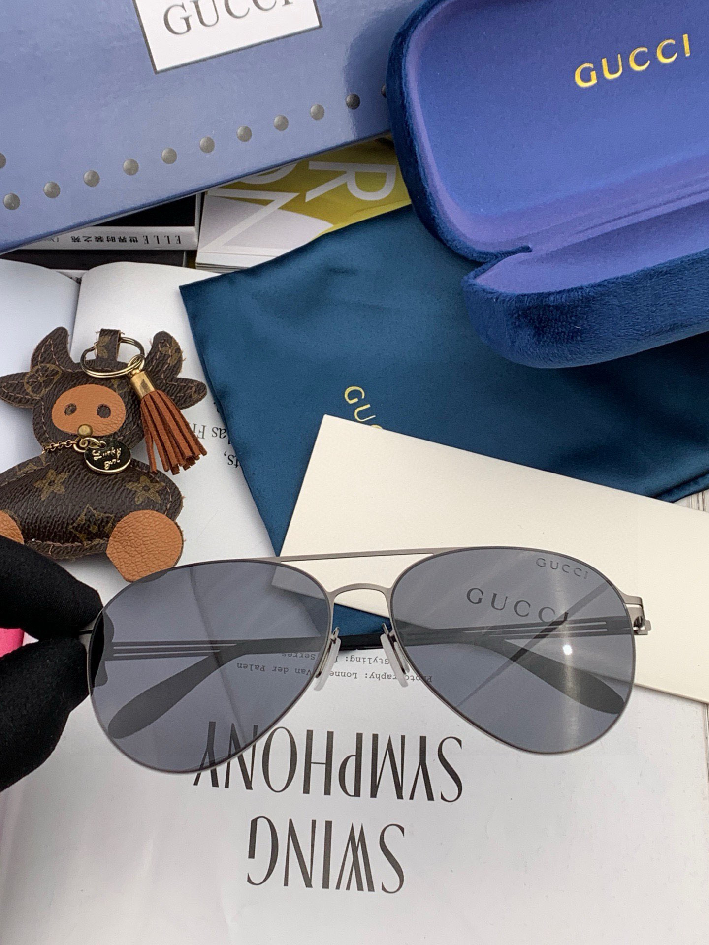 Gucci 2025春夏新款超轻无螺丝压不坏系列情侣款太阳镜高清尼龙镜片🦅完美品质，适合各种脸型，经典太