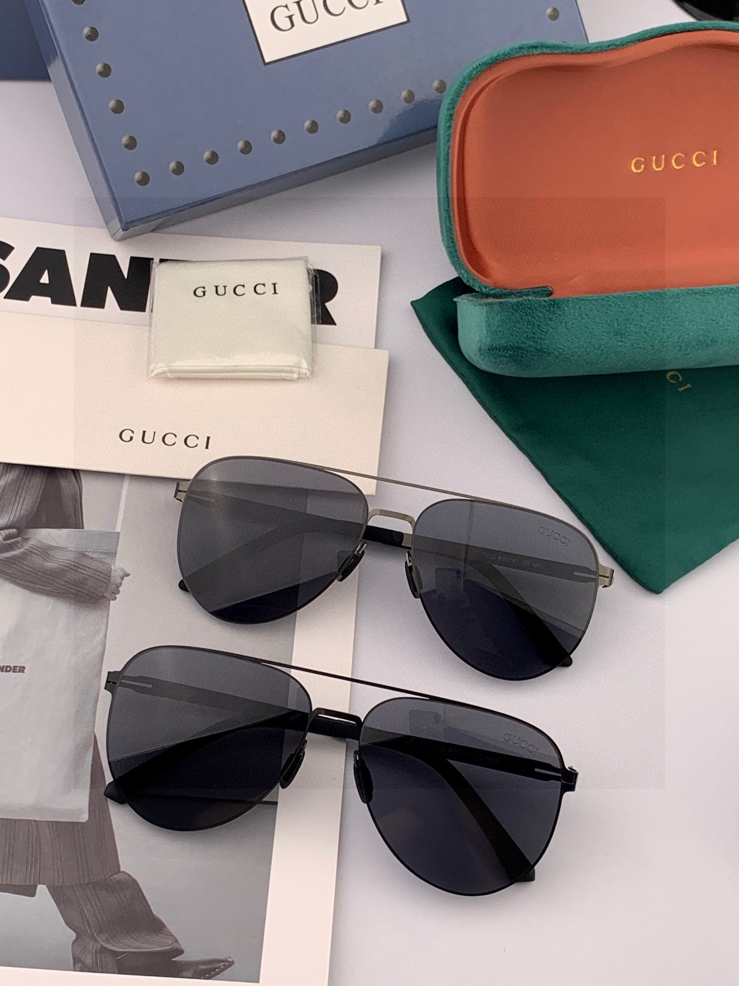 GUCCI 男款炫彩飞行员偏光太阳镜 ❤️材质：高清尼龙加厚卡槽高清偏光镜片 🌹无边框镜架💕颜👍型号：G