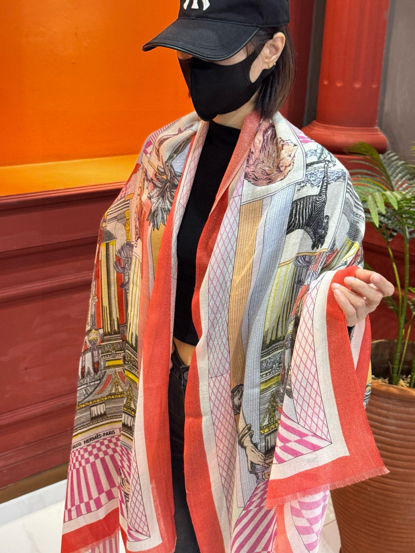 会发光发亮的围巾 爱马仕 专柜同步 买了都说好看羊绒印花‼️推荐💕顶级工艺超值‼️爱马仕专柜爆款🎁🎁羊绒