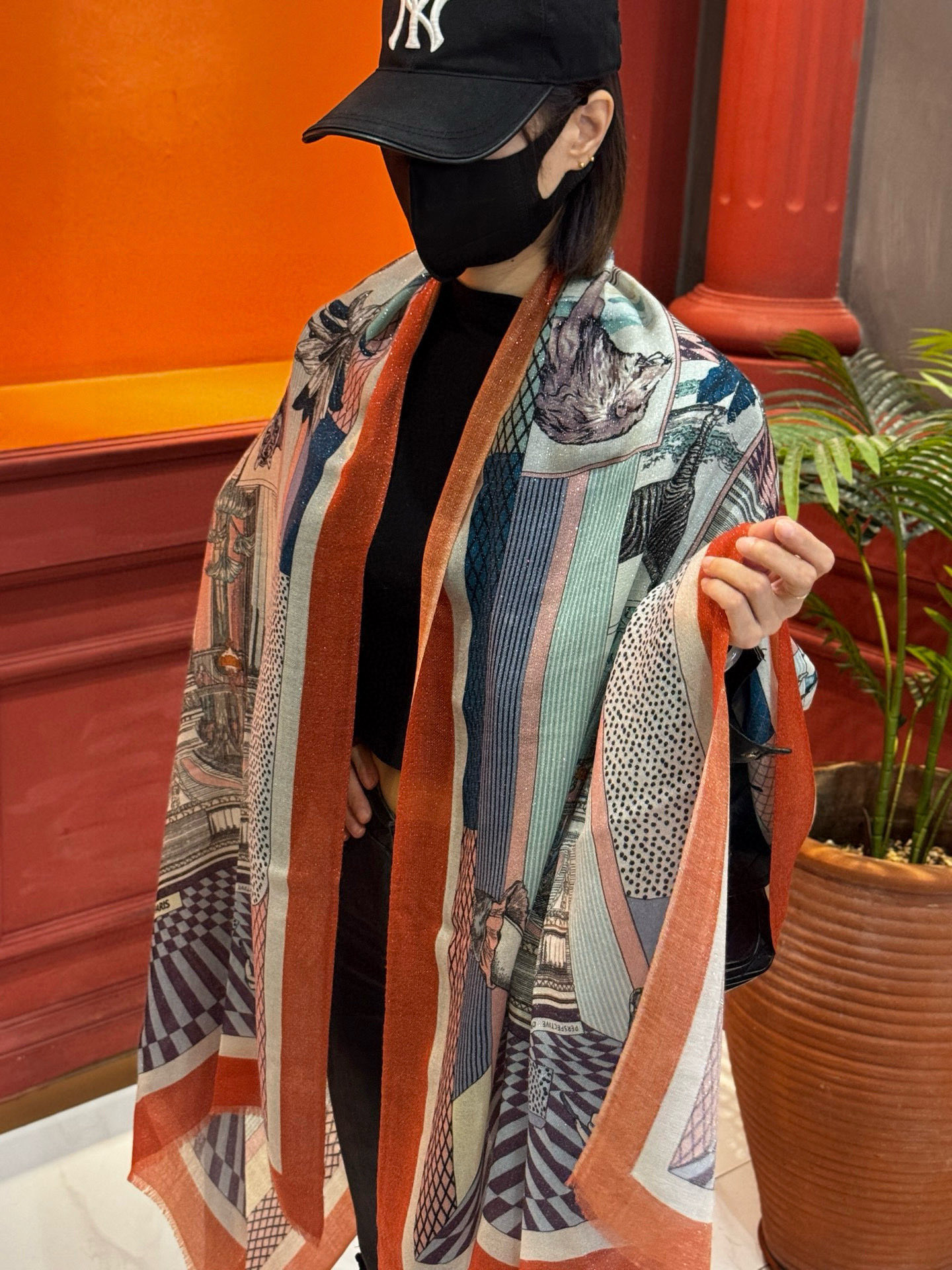 会发光发亮的围巾 爱马仕 专柜同步 买了都说好看羊绒印花‼️推荐💕顶级工艺超值‼️爱马仕专柜爆款🎁🎁羊绒