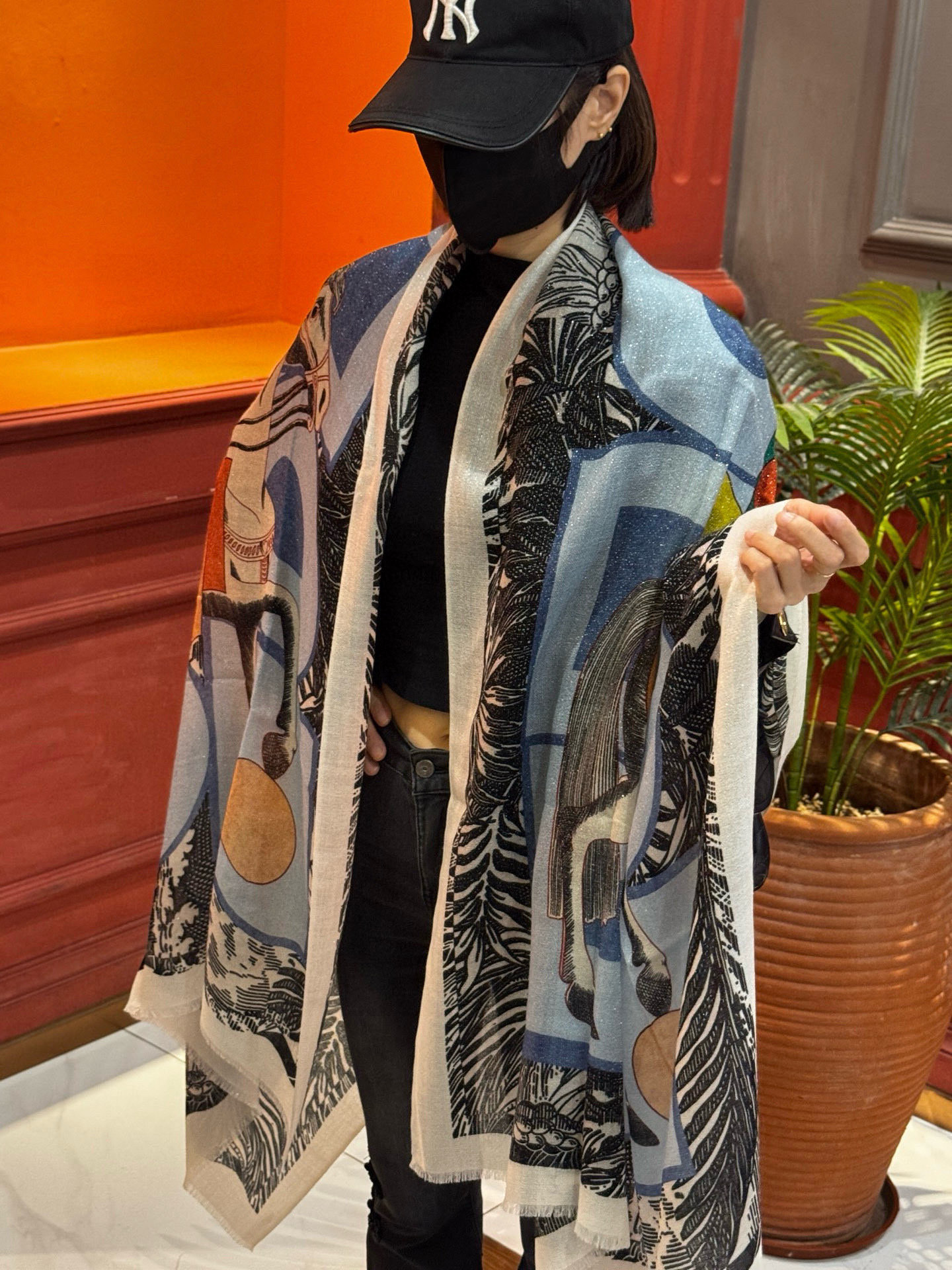 会发光发亮的围巾 爱马仕 专柜同步 买了都说好看羊绒印花‼️推荐💕顶级工艺超值‼️爱马仕专柜爆款🎁🎁羊绒