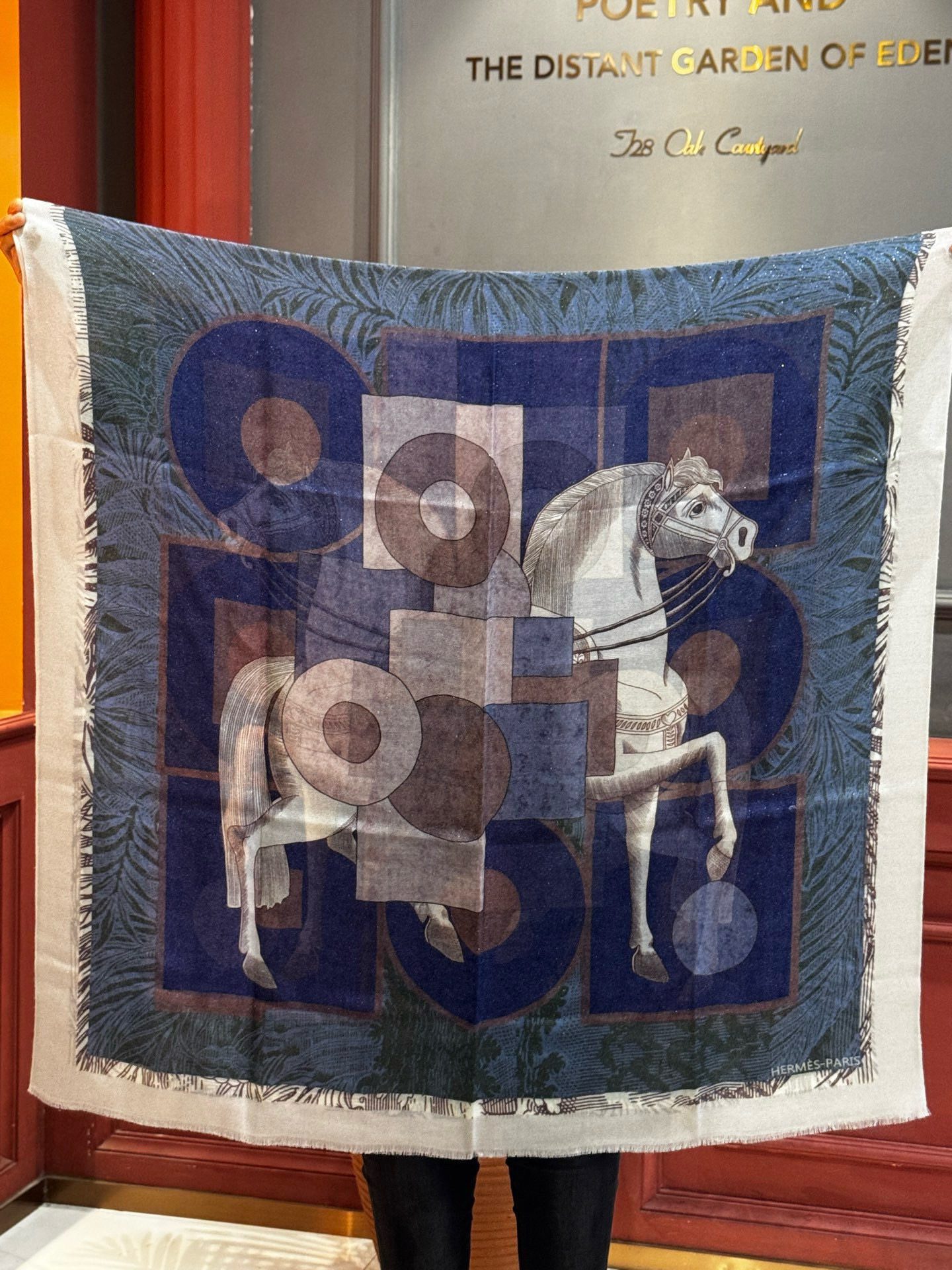 会发光发亮的围巾 爱马仕 专柜同步 买了都说好看羊绒印花‼️推荐💕顶级工艺超值‼️爱马仕专柜爆款🎁🎁羊绒