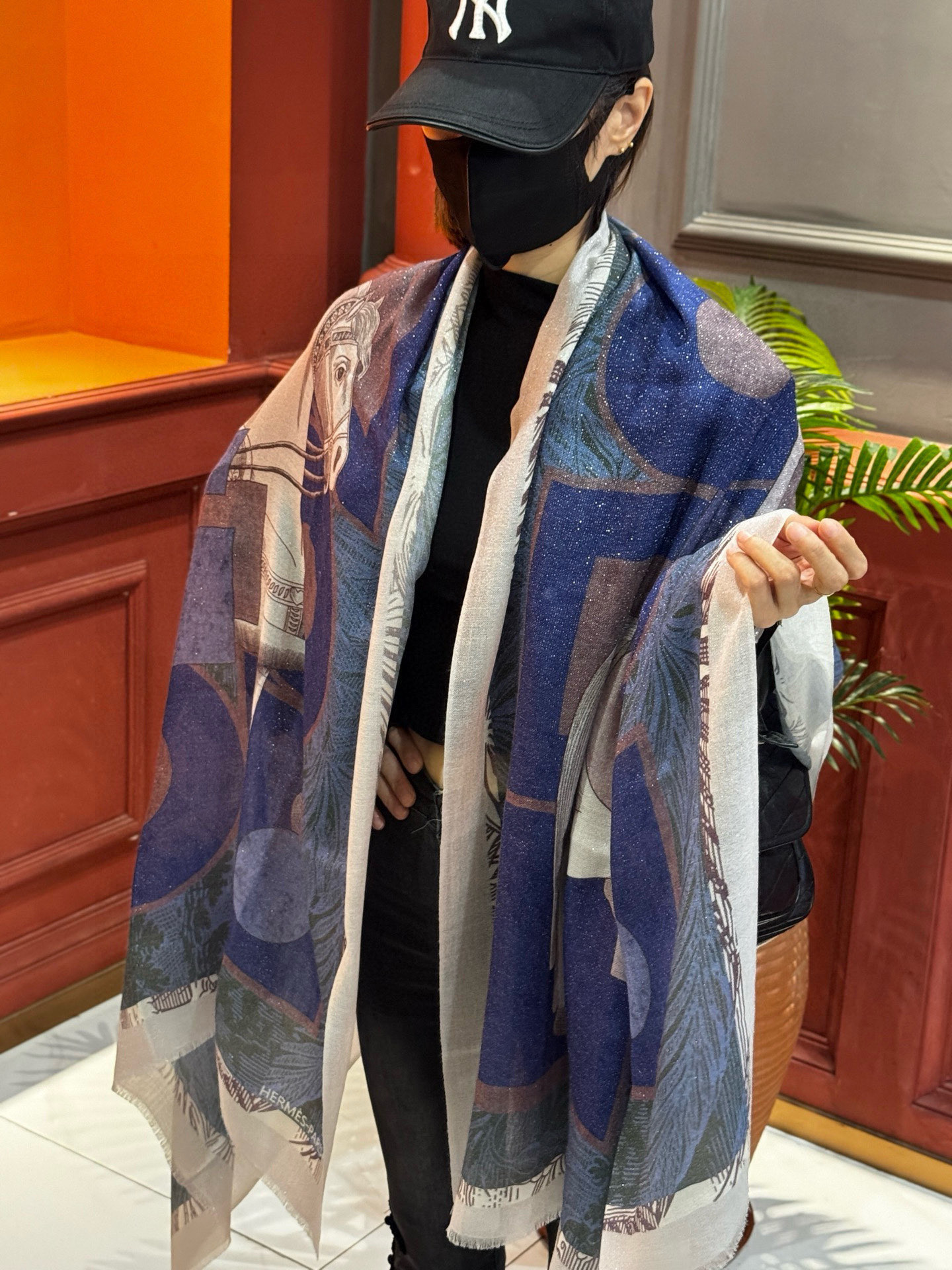 会发光发亮的围巾 爱马仕 专柜同步 买了都说好看羊绒印花‼️推荐💕顶级工艺超值‼️爱马仕专柜爆款🎁🎁羊绒