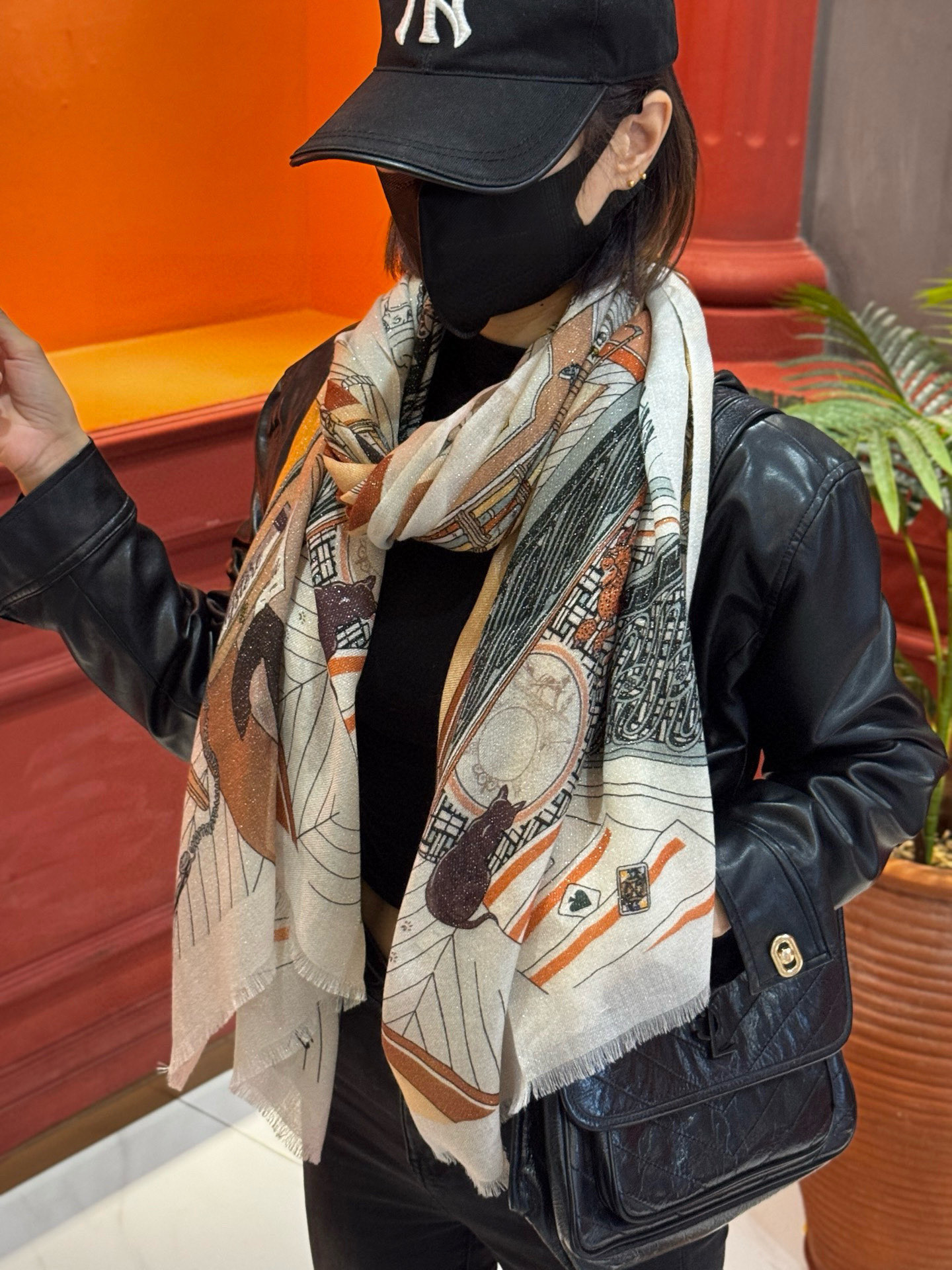 会发光发亮的围巾 爱马仕 专柜同步 买了都说好看羊绒印花‼️推荐💕顶级工艺超值‼️爱马仕专柜爆款🎁🎁羊绒