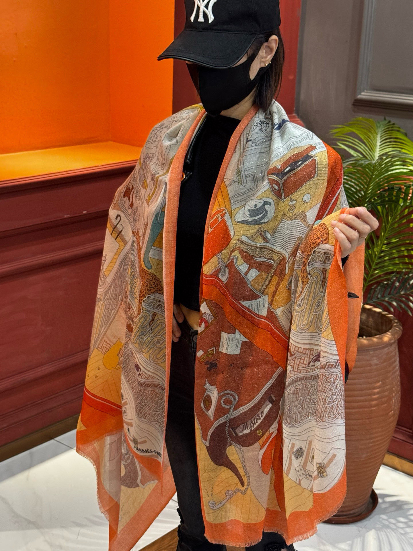 会发光发亮的围巾 爱马仕 专柜同步 买了都说好看羊绒印花‼️推荐💕顶级工艺超值‼️爱马仕专柜爆款🎁🎁羊绒