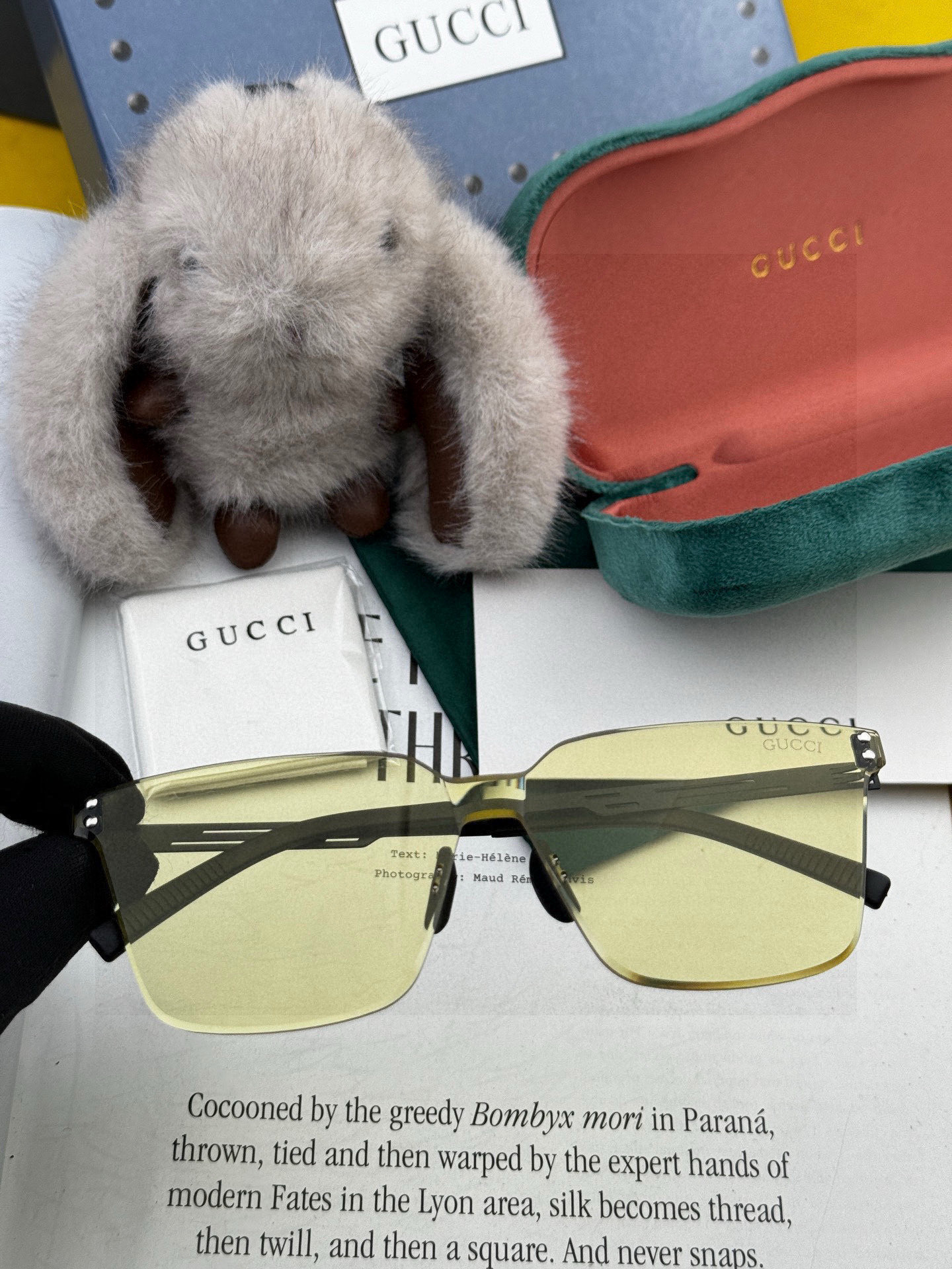 GUCC* 2025 新款男女情侣款太阳iP电镀永不褪色 卖点：超轻超有弹性整幅眼镜无螺丝重要的是压不坏