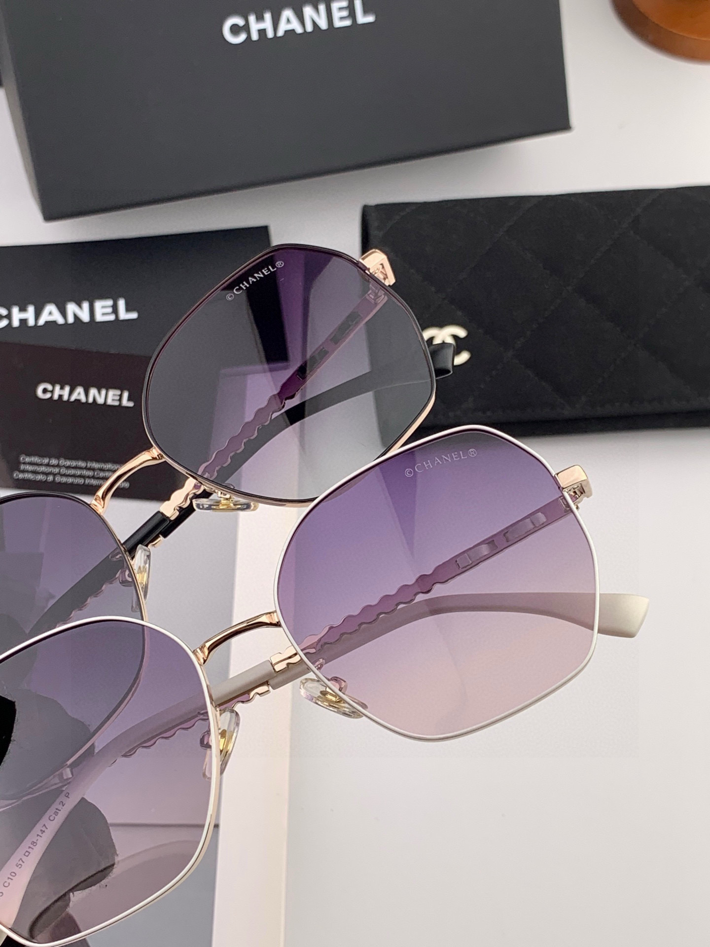 【CHANEL】香奈儿 新款尼龙偏光太眼镜，无框钻石 切边更有质感，大气女人范儿，大脸小脸都好看 ！型号